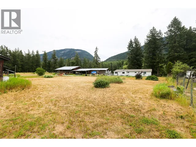 4079 DIXON MOUNTAIN ROAD, Barriere 3