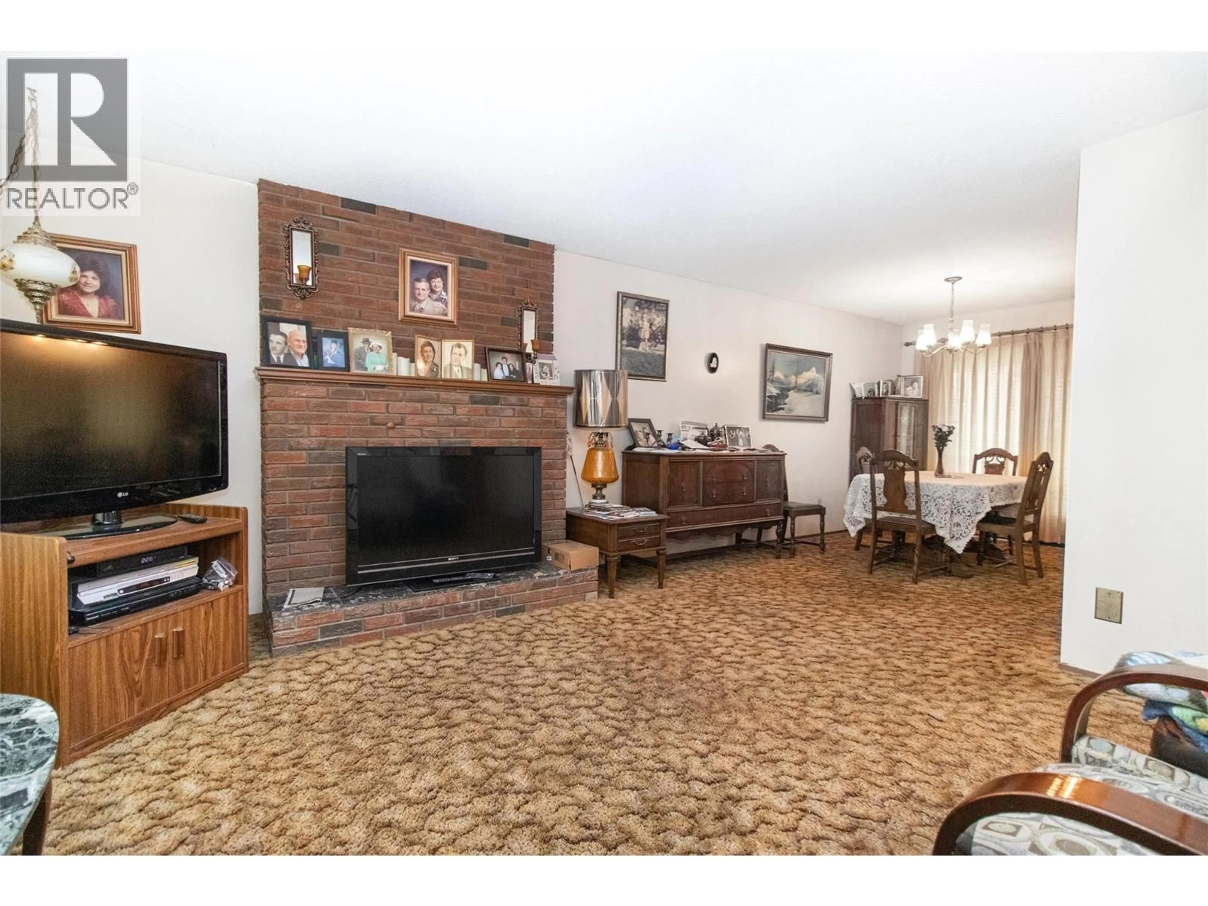 Living room with furniture, unknown for 890 THEODORA ROAD, Kelowna British Columbia V1X5T2