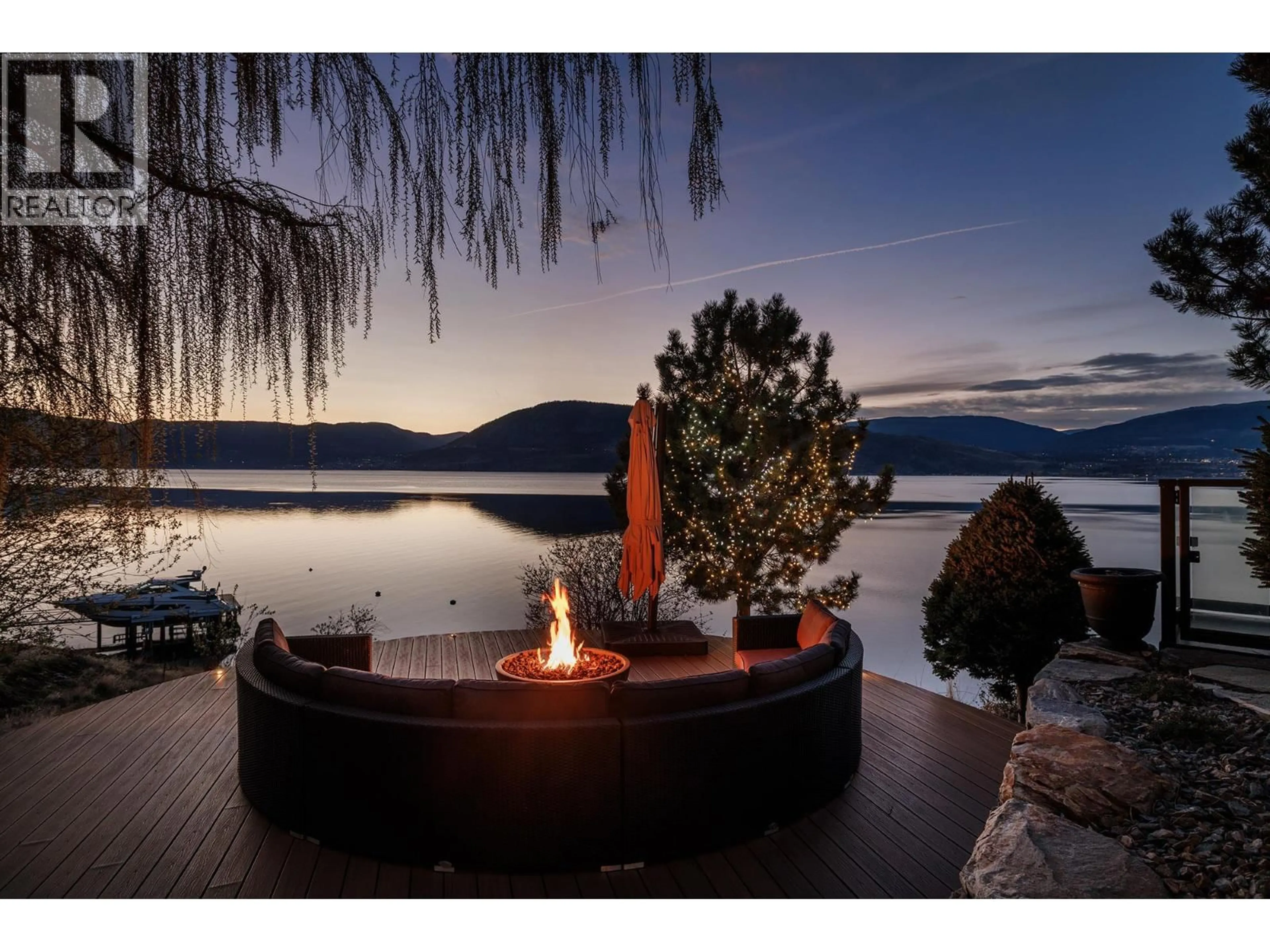 Patio, water/lake/river/ocean view for 6850 LAKESHORE ROAD, Kelowna British Columbia V1W4J5