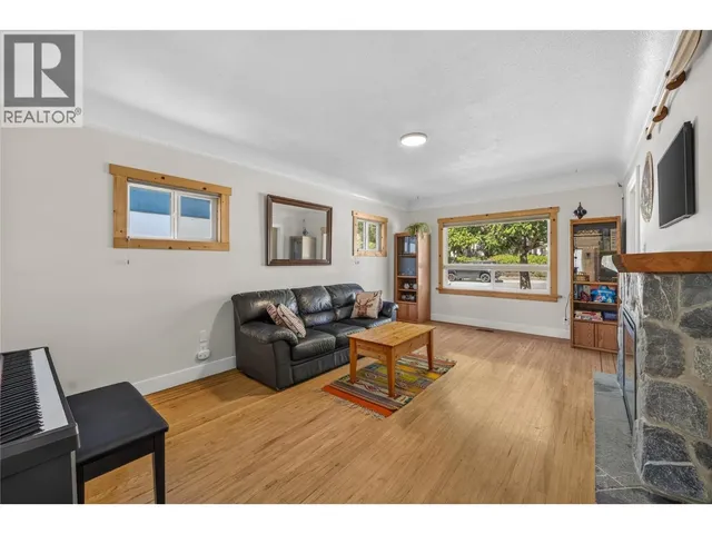 543 BURNS STREET, Penticton 3