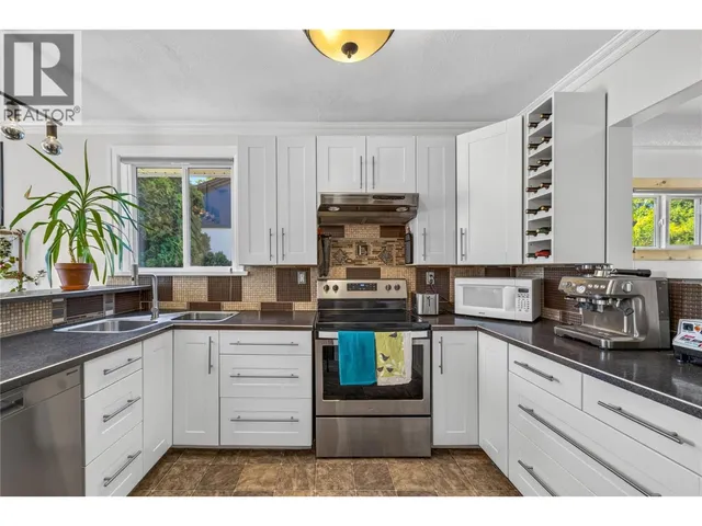 543 BURNS STREET, Penticton 5