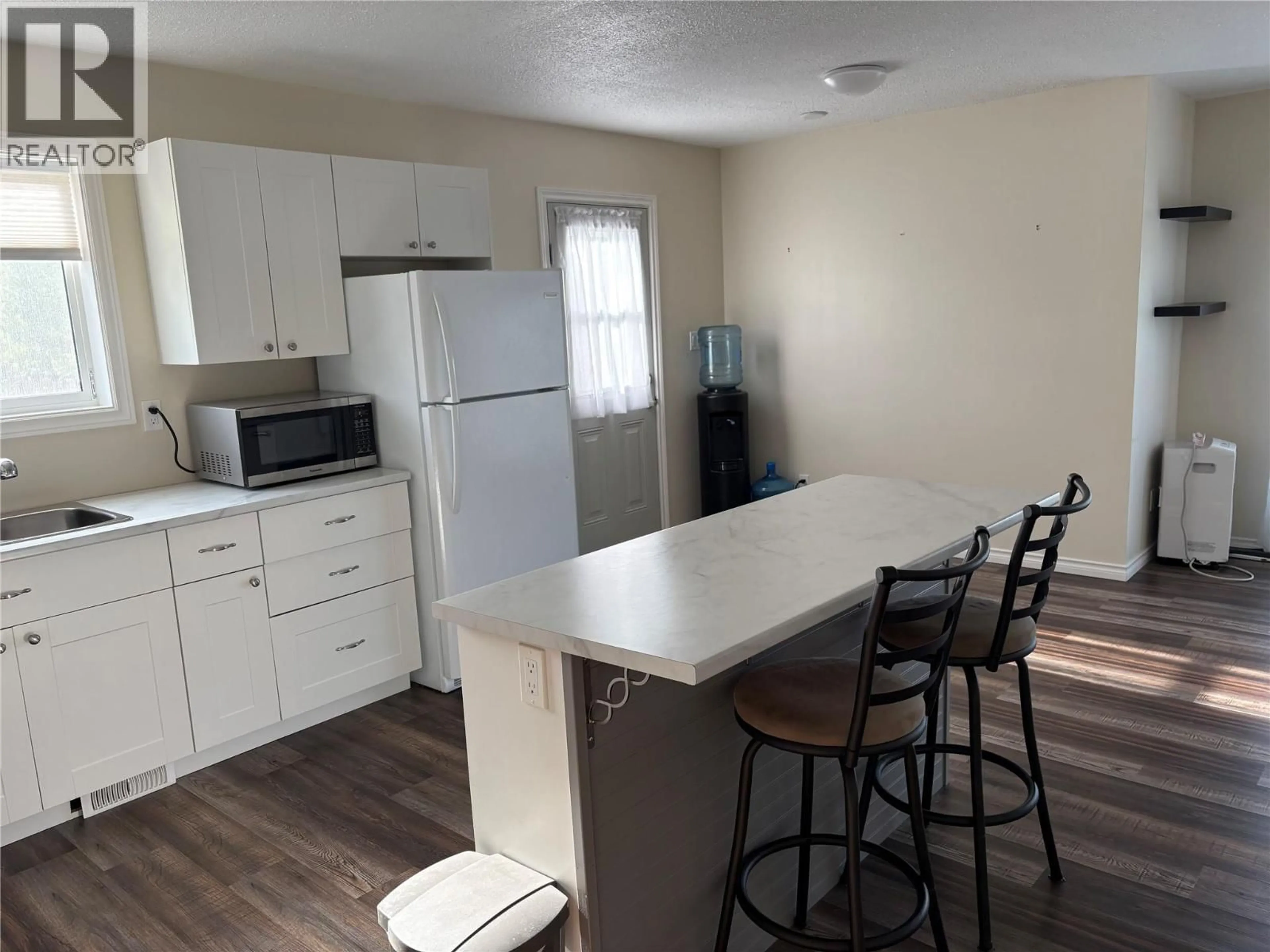 Standard kitchen, unknown for 4009 51A PLACE NORTHEAST, Chetwynd British Columbia V0C1J0