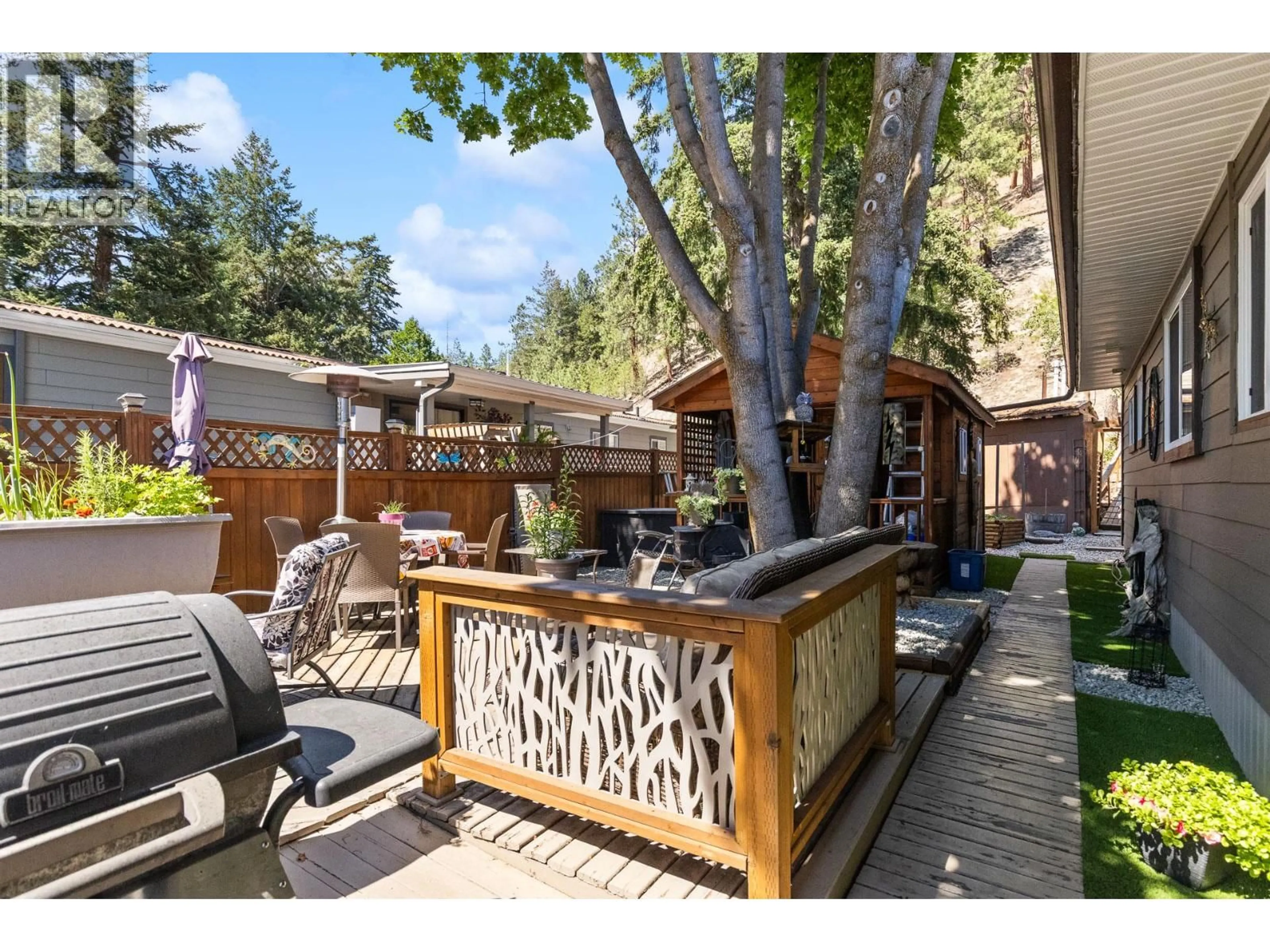 Patio, street for 5 - 5432 CHIDLEY ROAD, Peachland British Columbia V0H1X5