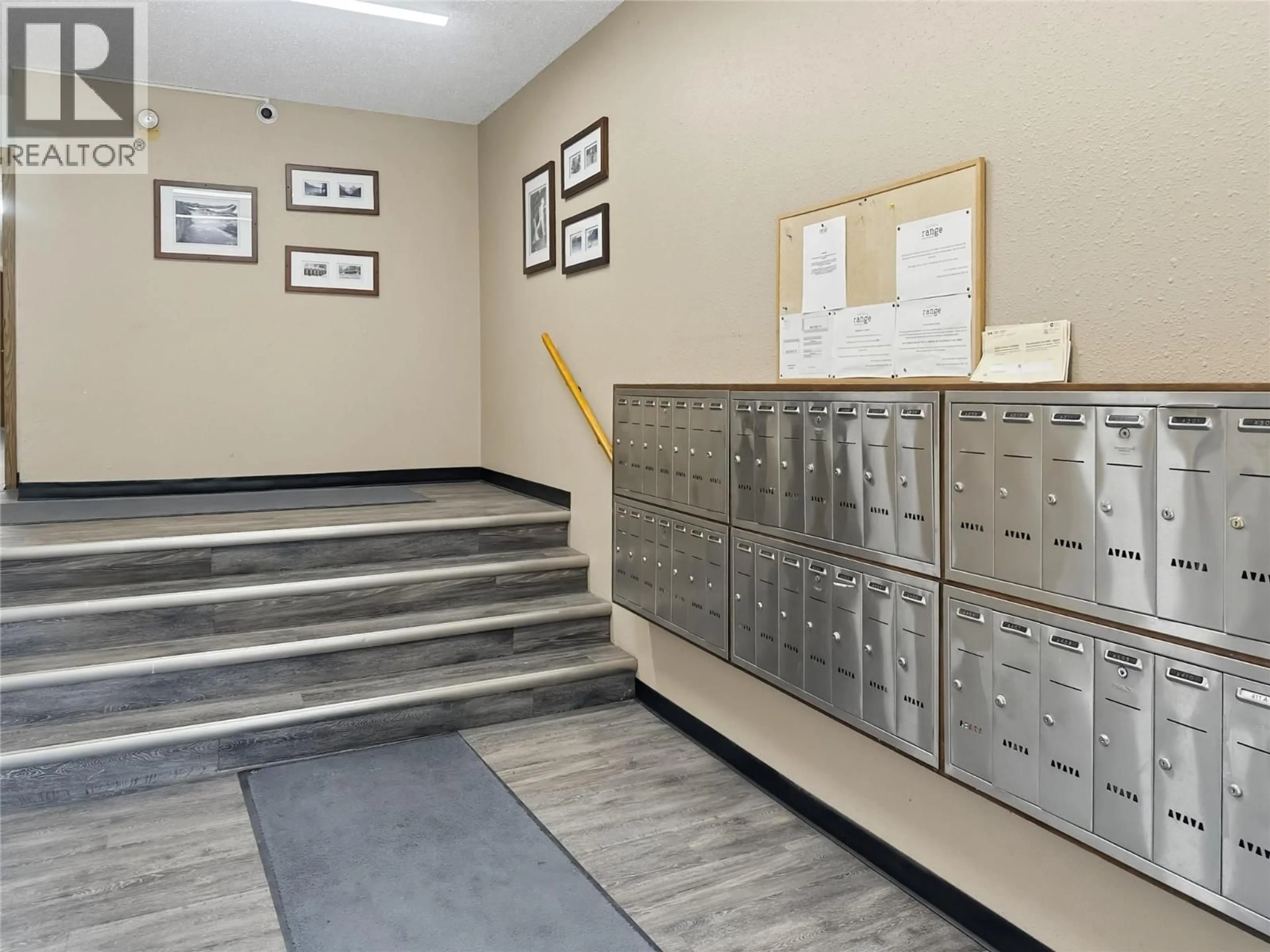 Indoor foyer for 211A - 1299 PONDEROSA DRIVE, Sparwood British Columbia V0B2G2
