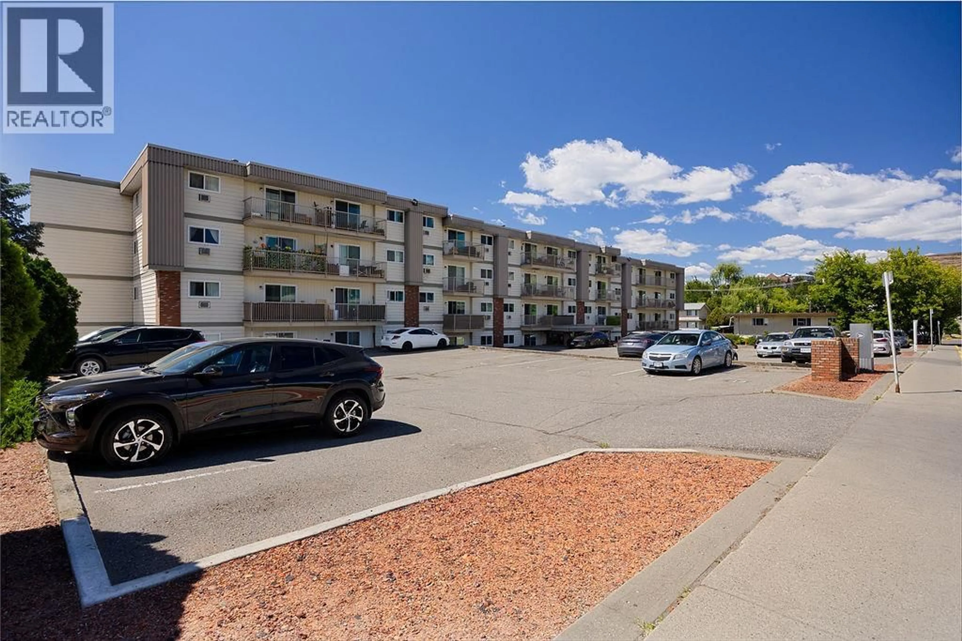 Patio, unknown for 305 - 3304 35TH AVENUE, Vernon British Columbia V1T8M6