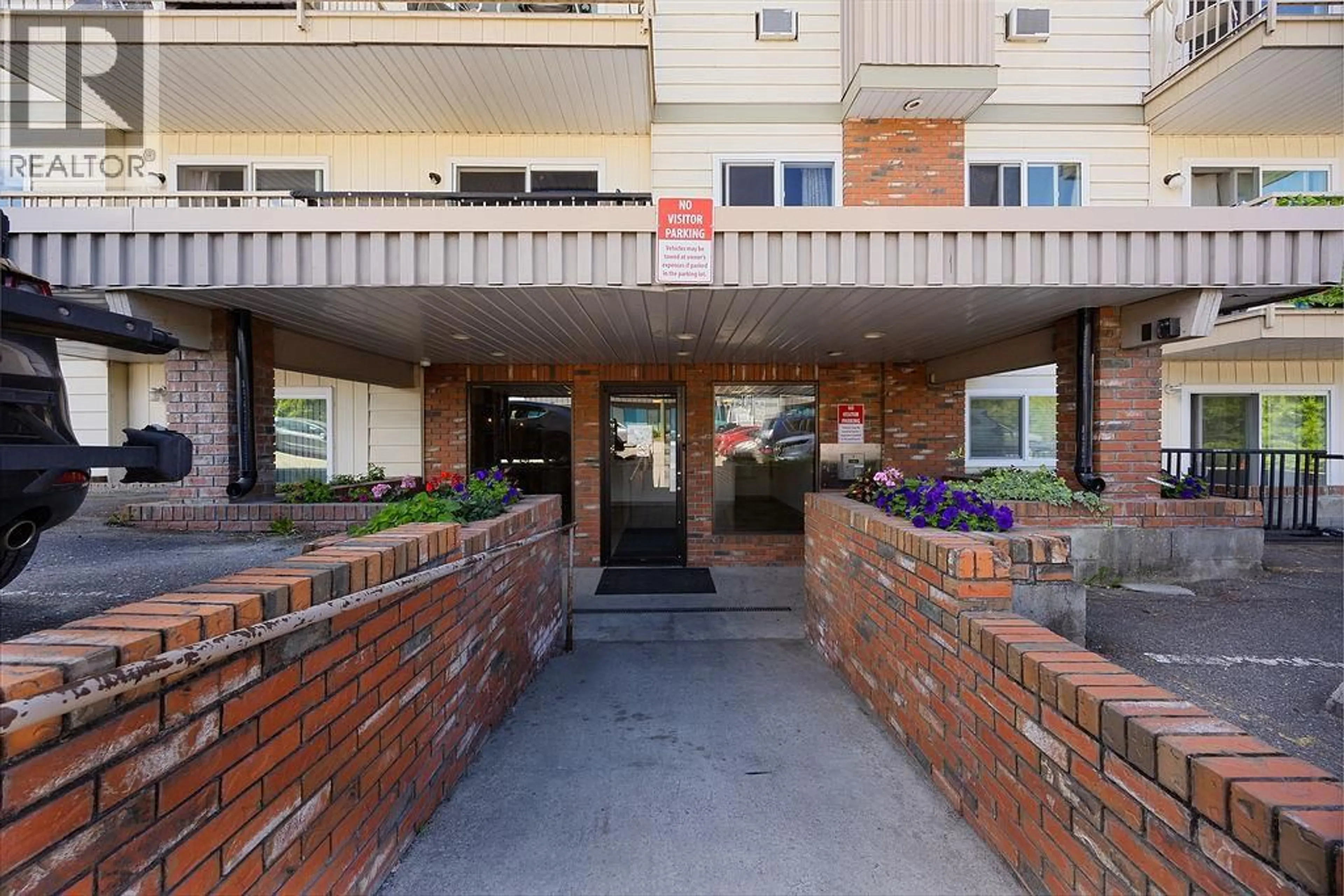 Unknown for 305 - 3304 35TH AVENUE, Vernon British Columbia V1T8M6