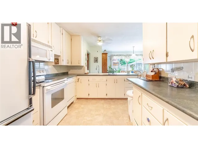 306 11TH  N AVENUE, Creston 5