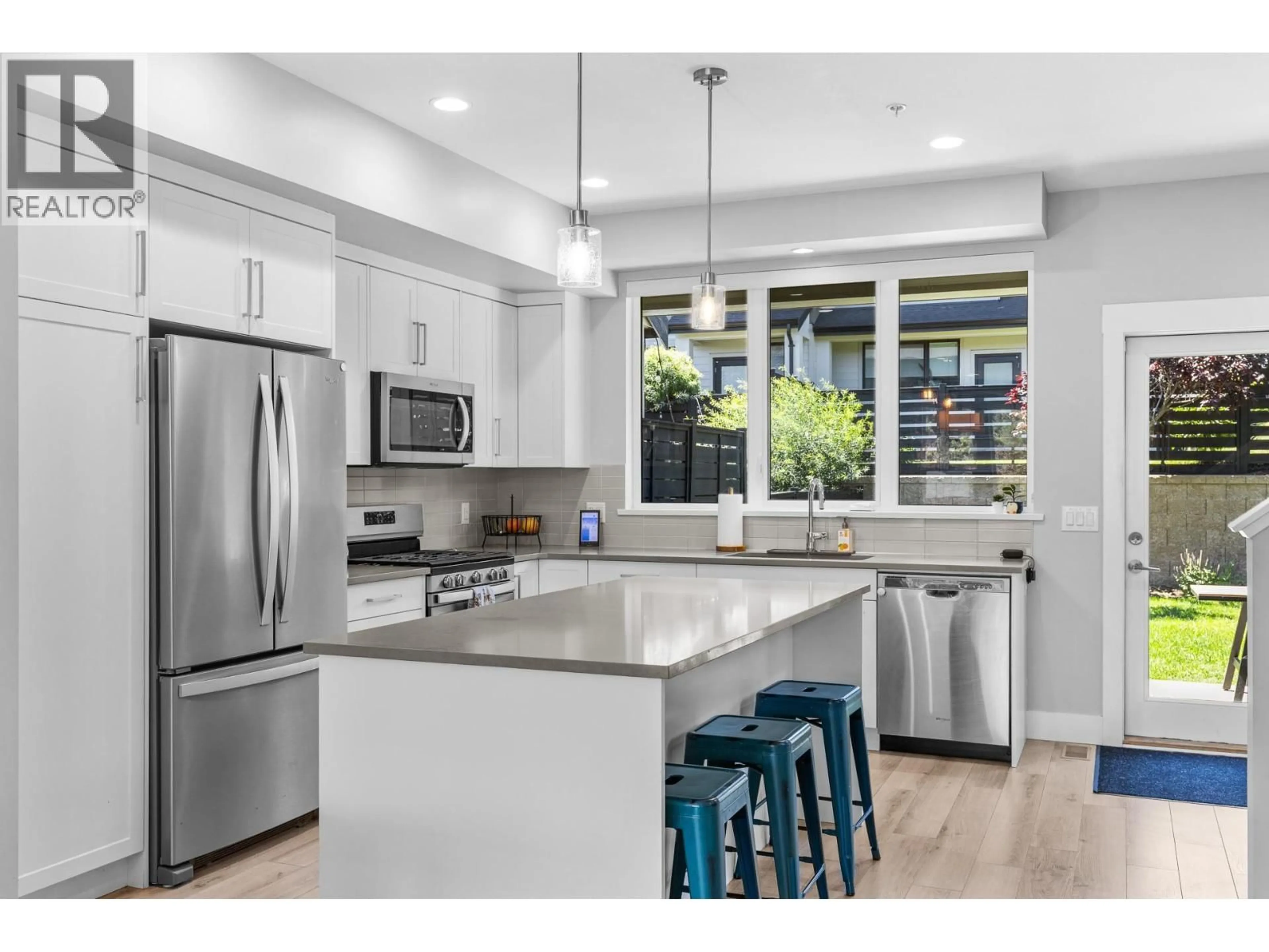 Open concept kitchen, ceramic/tile floor for 56 - 12798 LAKE HILL DRIVE, Lake Country British Columbia V4V2W5