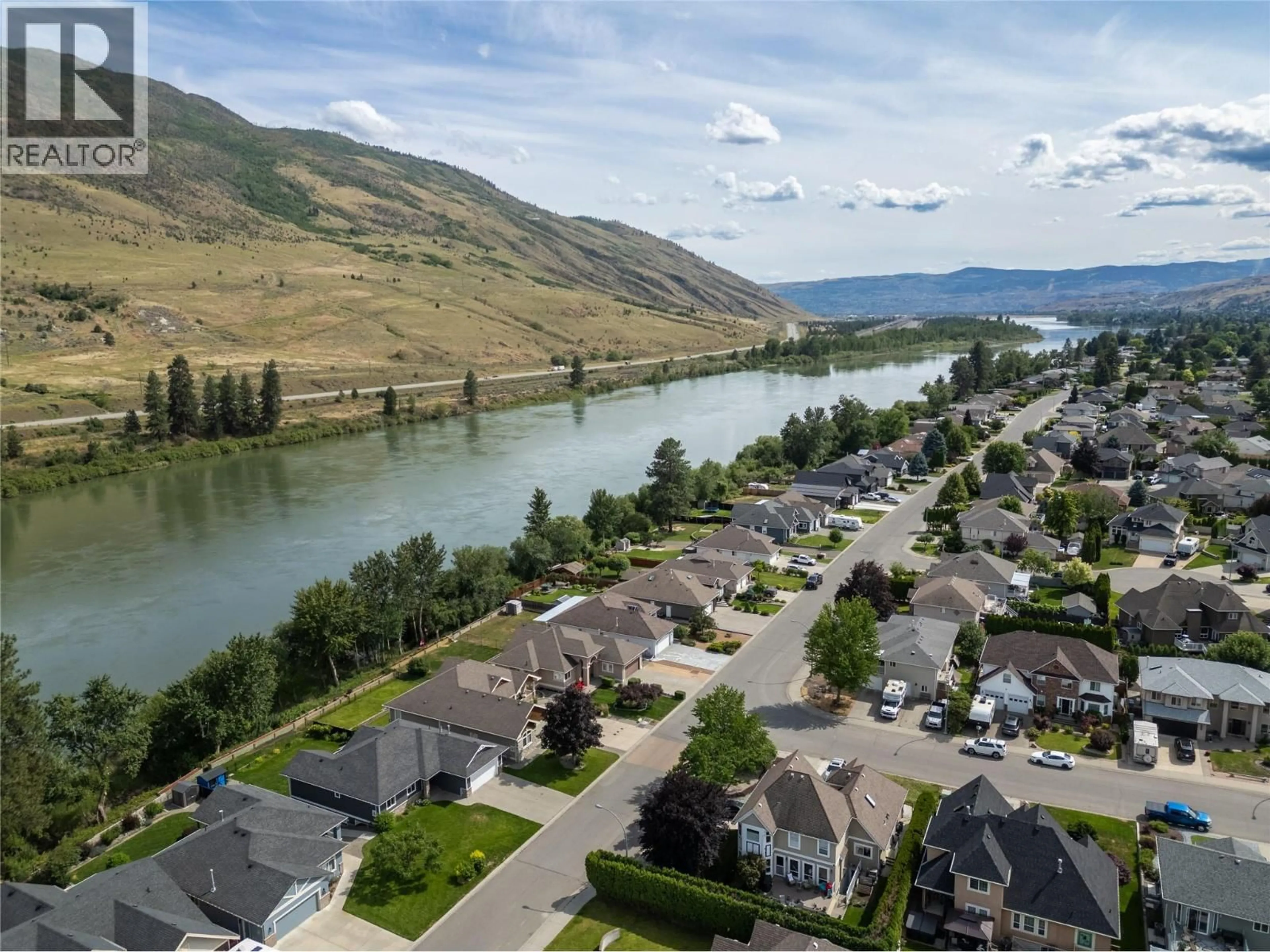 A pic from outside/outdoor area/front of a property/back of a property/a pic from drone, water/lake/river/ocean view for 3727 OVERLANDER DRIVE, Kamloops British Columbia V2B8M4