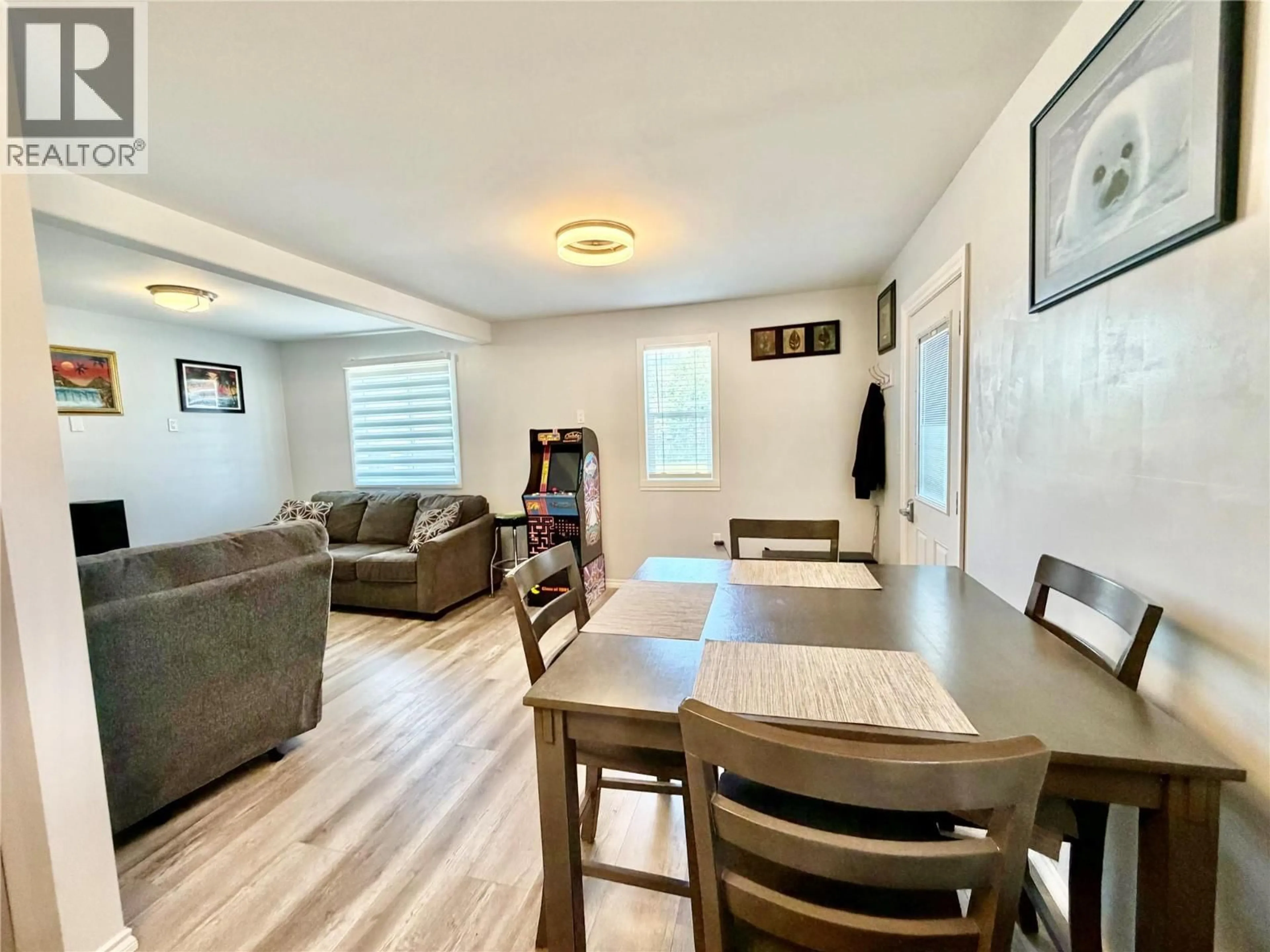 A pic of a room for 1633 100 AVENUE, Dawson Creek British Columbia V1G1X3
