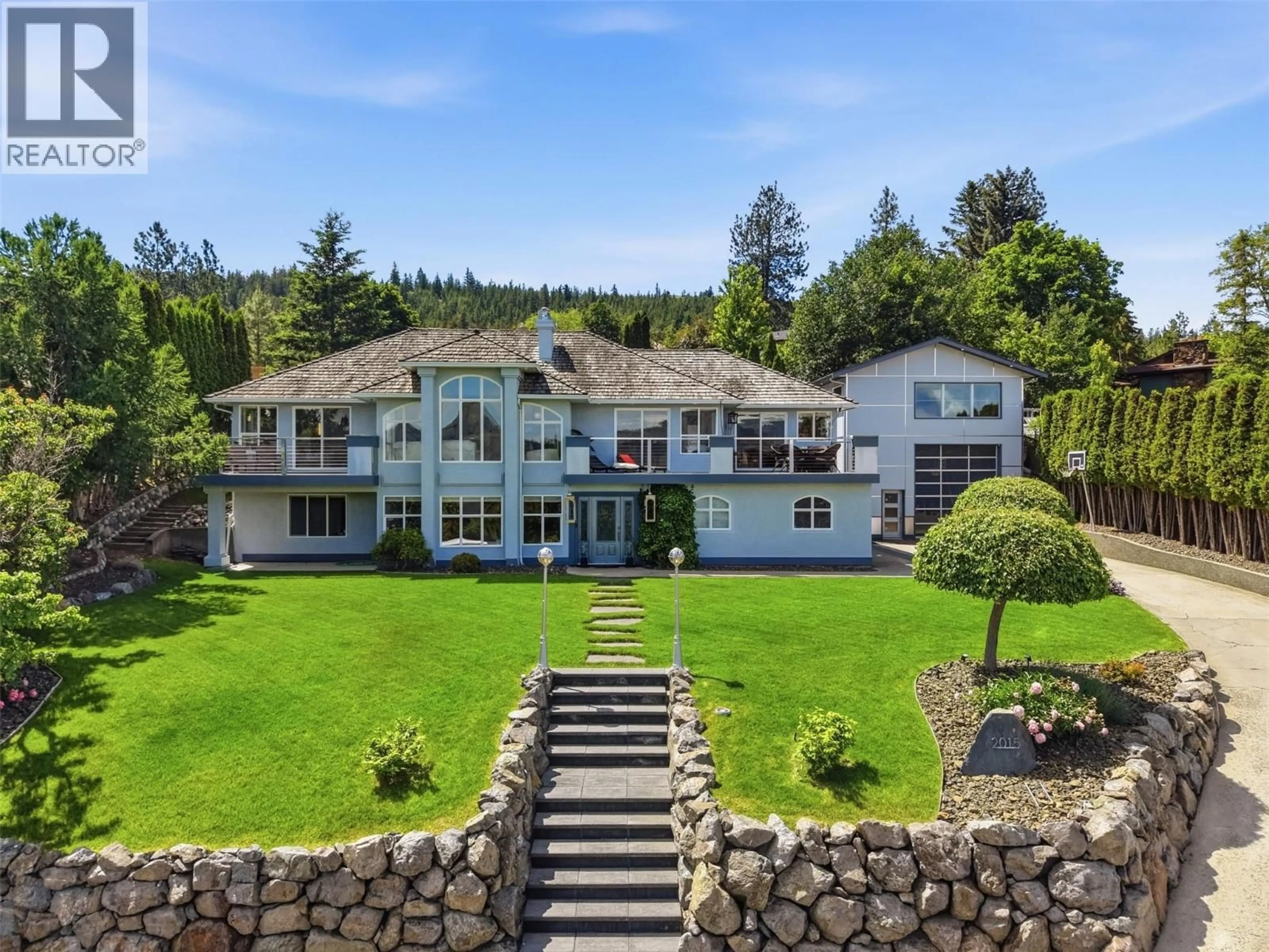 A pic from outside/outdoor area/front of a property/back of a property/a pic from drone, water/lake/river/ocean view for 2015 HIGH COUNTRY BOULEVARD, Kamloops British Columbia V2E1L2