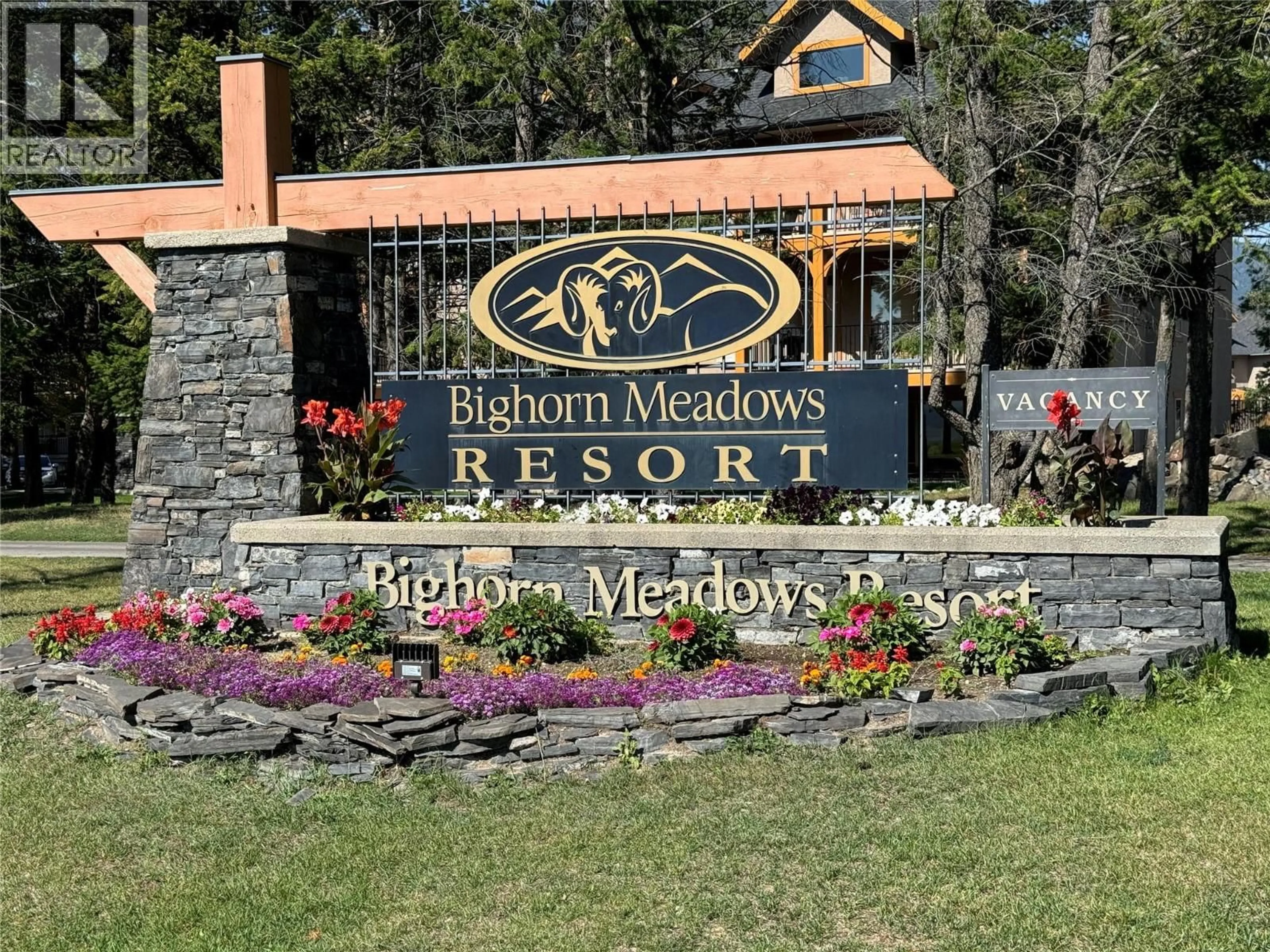 Lobby for 322D - 300 BIGHORN BOULEVARD, Radium Hot Springs British Columbia V0A1M0