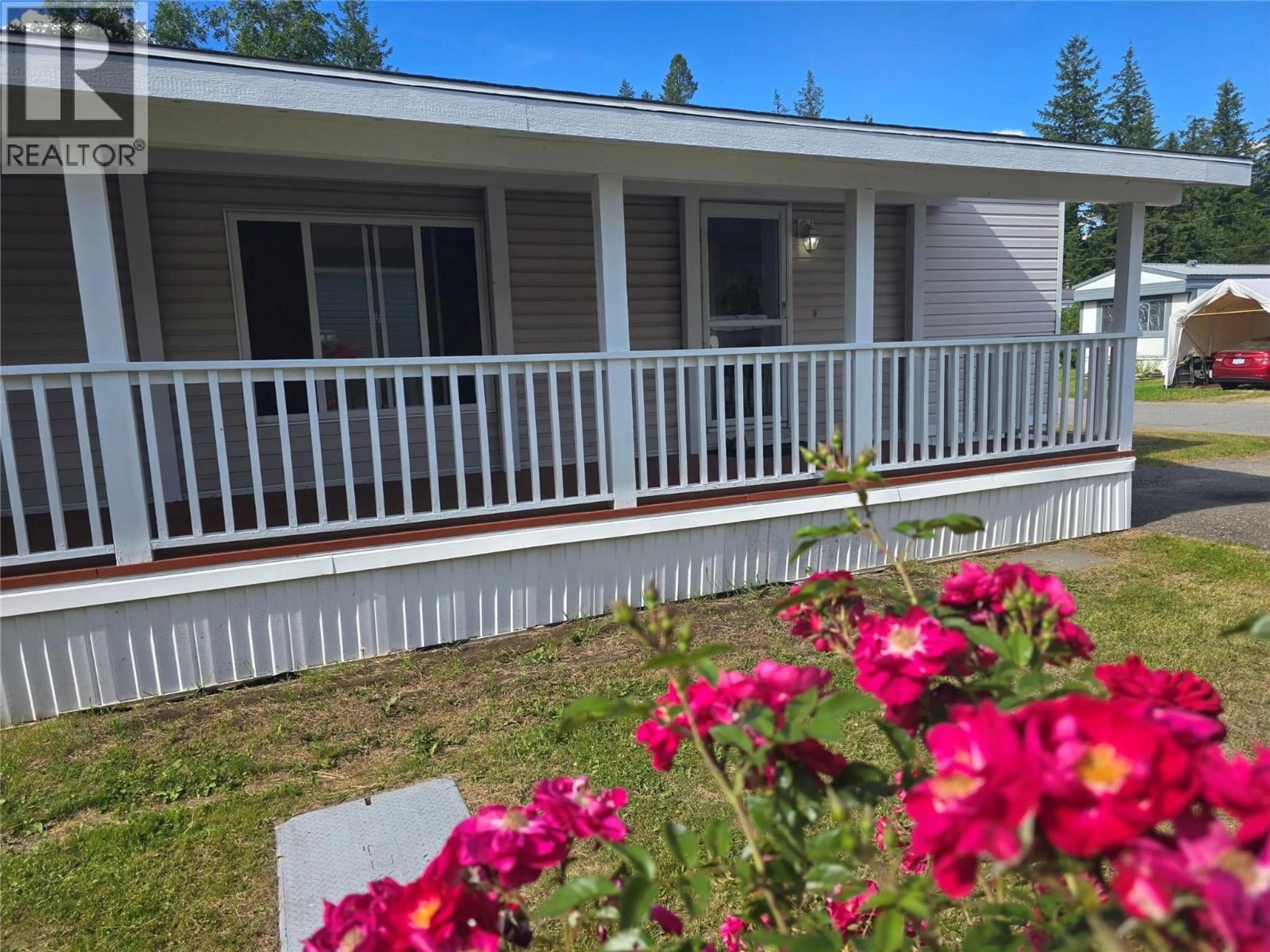 Home with vinyl exterior material, unknown for 2 - 130 FERRY OTHER, Clearwater British Columbia V0E1N2