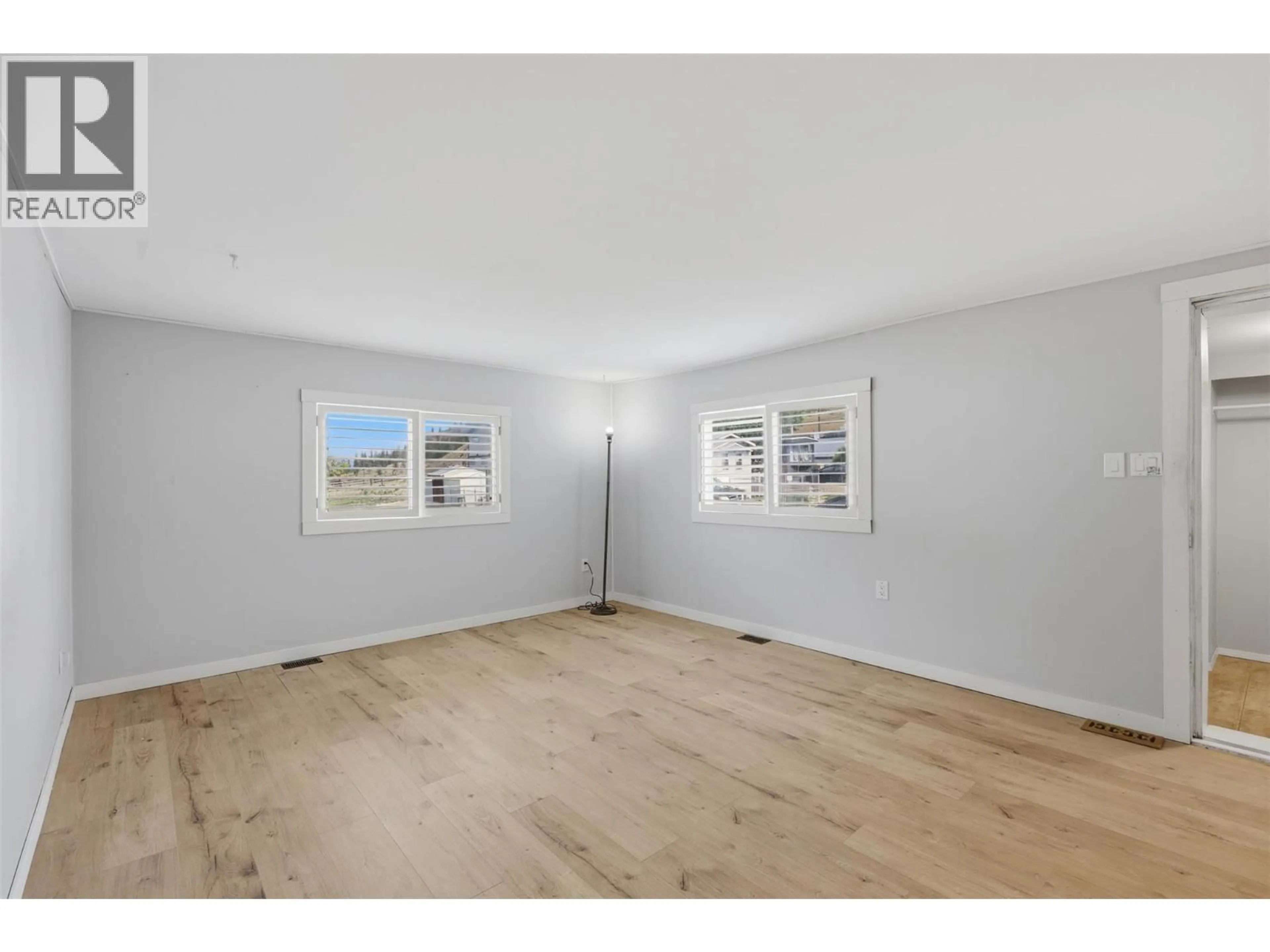 A pic of a room for 5 - 4796 TRANS CANADA HIGHWAY, Kamloops British Columbia V1S2A8