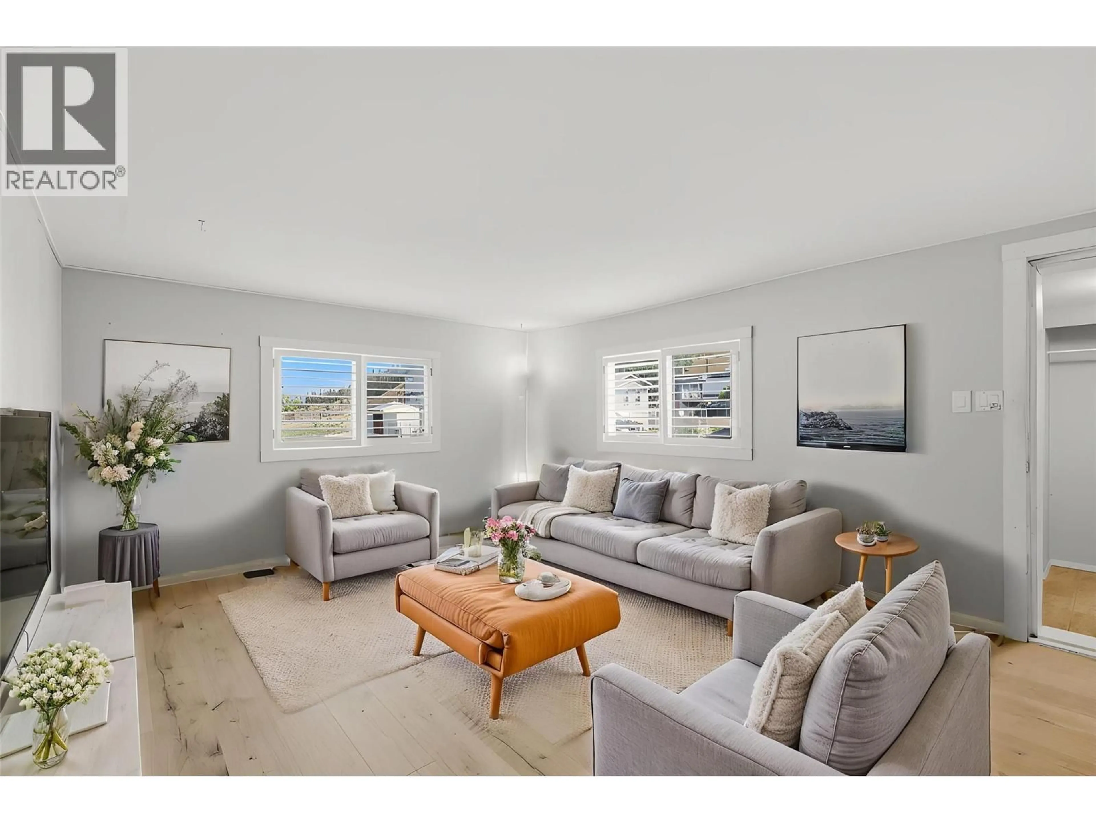 Living room with furniture, unknown for 5 - 4796 TRANS CANADA HIGHWAY, Kamloops British Columbia V1S2A8
