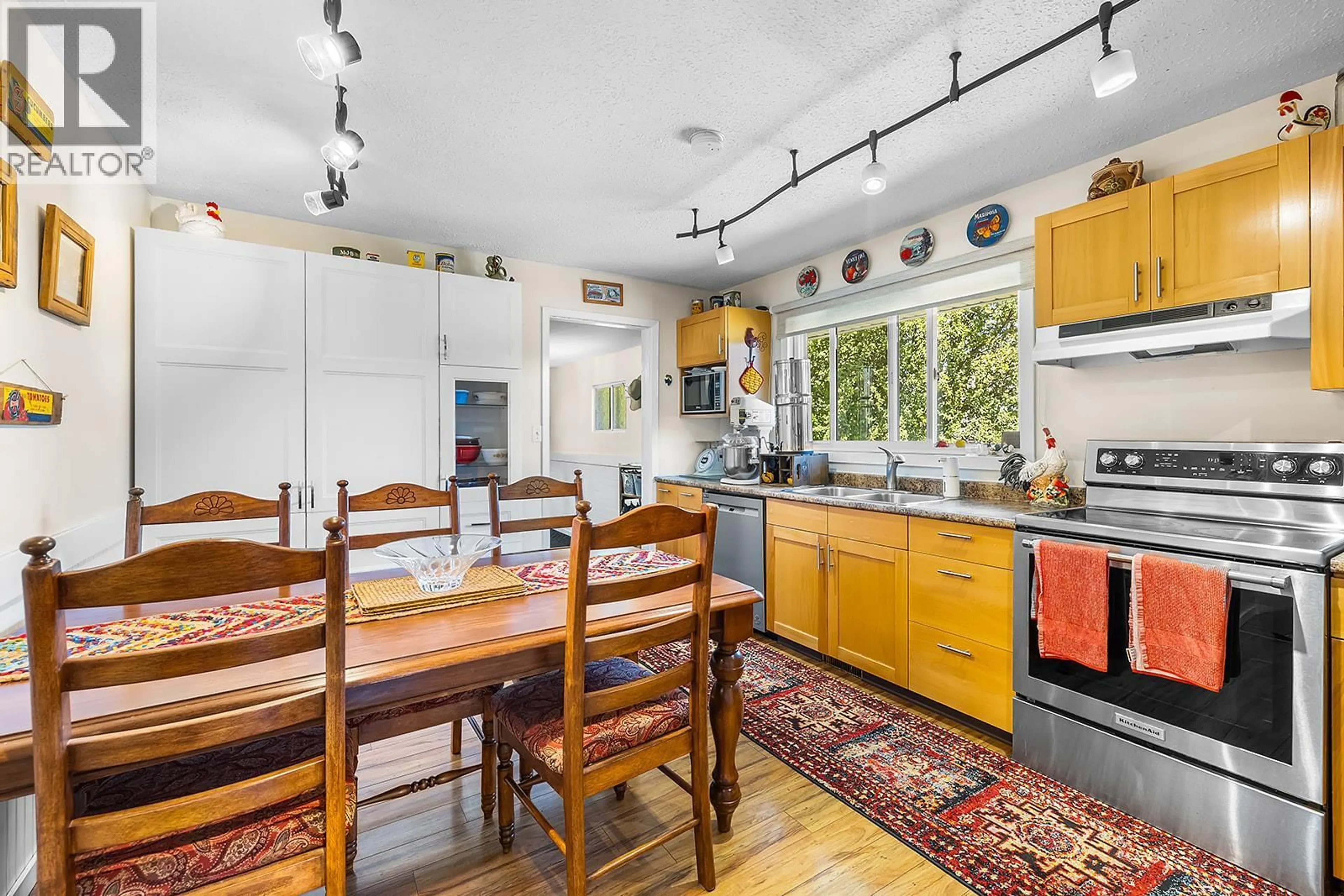 Open concept kitchen, unknown for 2110 CONNEL ROAD, Creston British Columbia V0B1G1