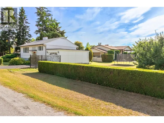 350 FLEMING ROAD, Kelowna 4