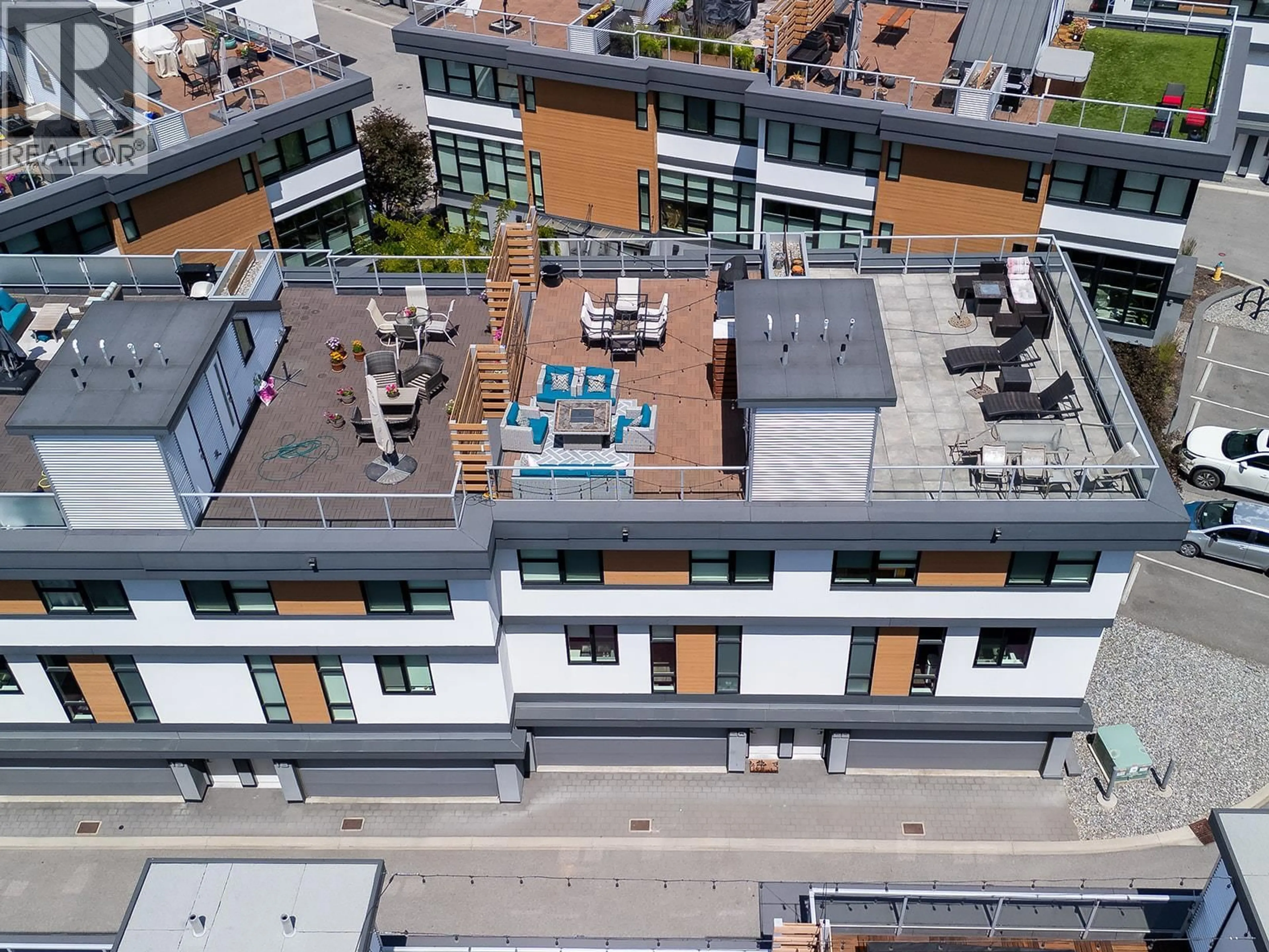 A pic from outside/outdoor area/front of a property/back of a property/a pic from drone, city buildings view from balcony for 20 - 1515 HIGHLAND DRIVE NORTH, Kelowna British Columbia V1Y0C9