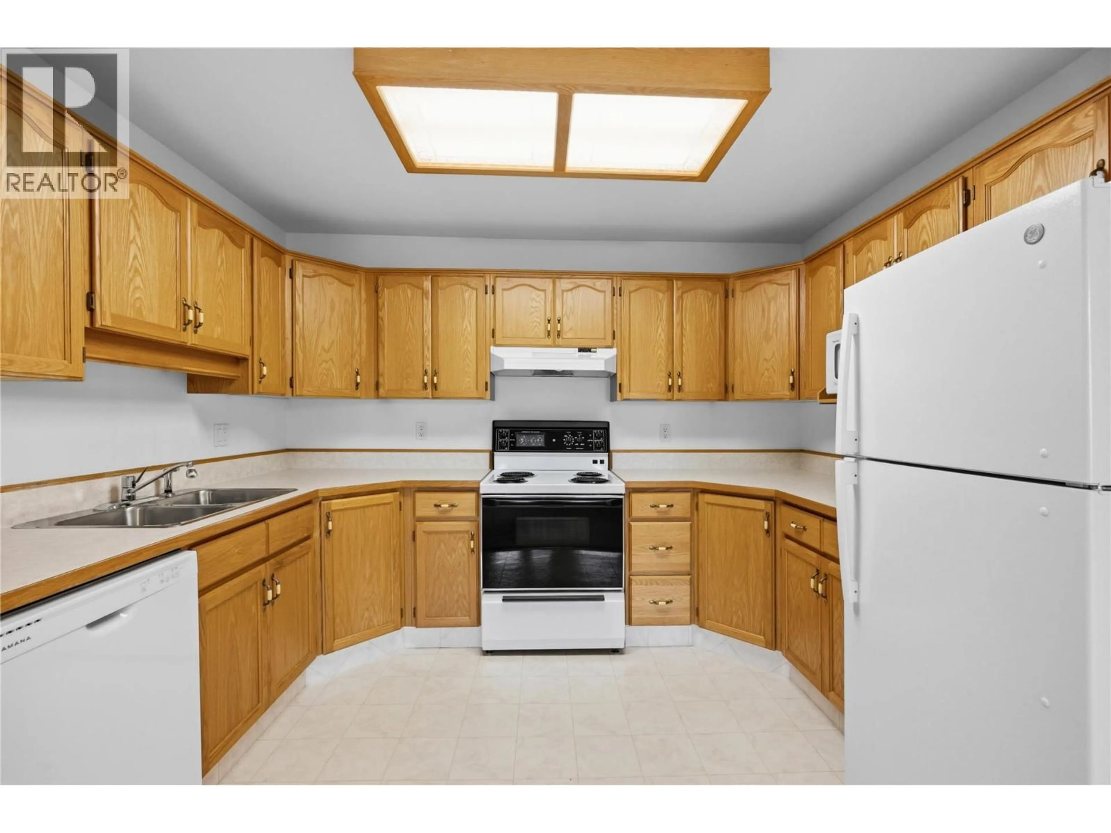 Standard kitchen, unknown for 409 - 1750 ATKINSON STREET, Penticton British Columbia V2A7M6