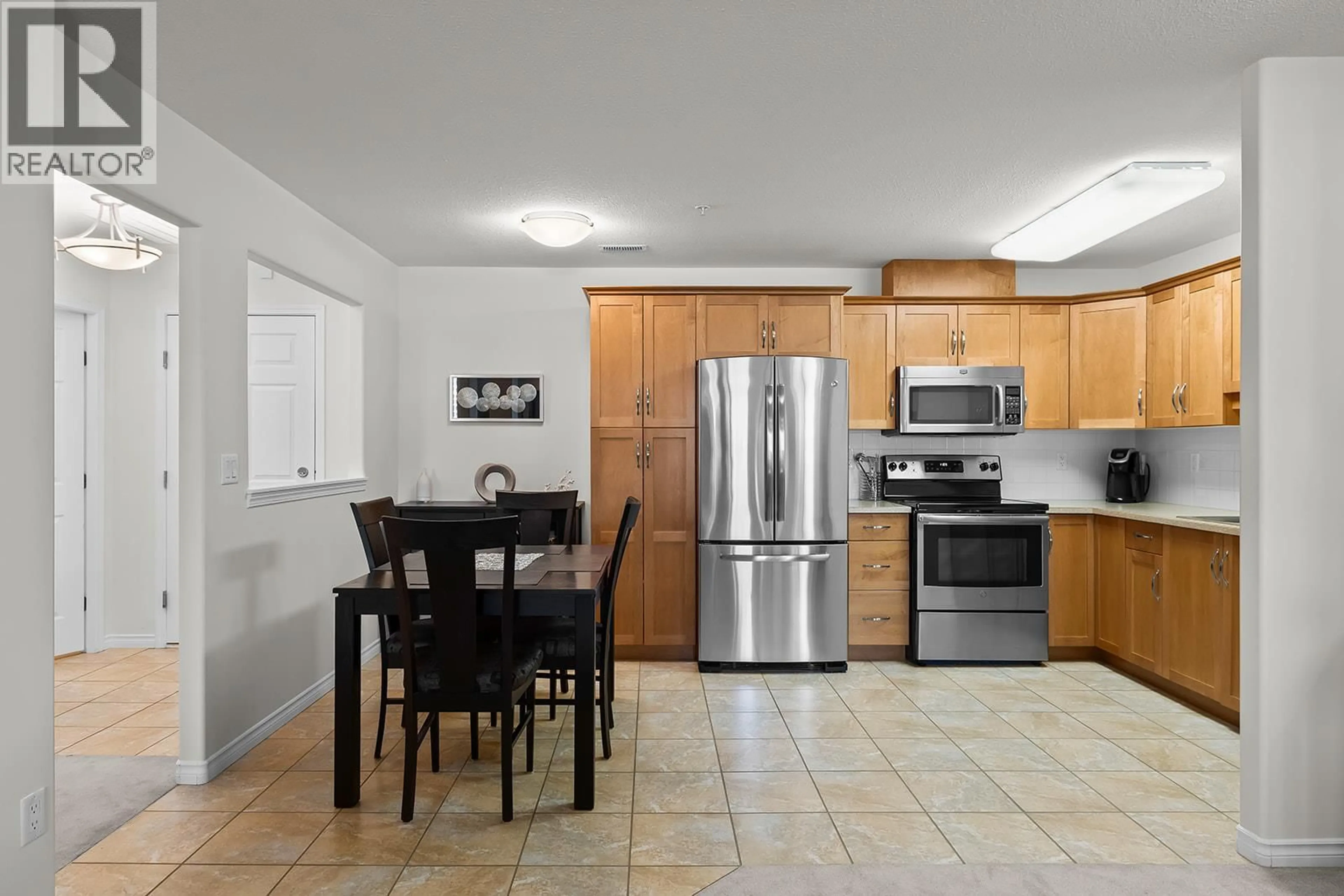 Standard kitchen, unknown for 503 - 1967 UNDERHILL STREET, Kelowna British Columbia V1X8C9