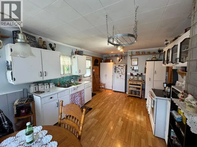 508 HARLOW MOORE DRIVE, Merritt 2