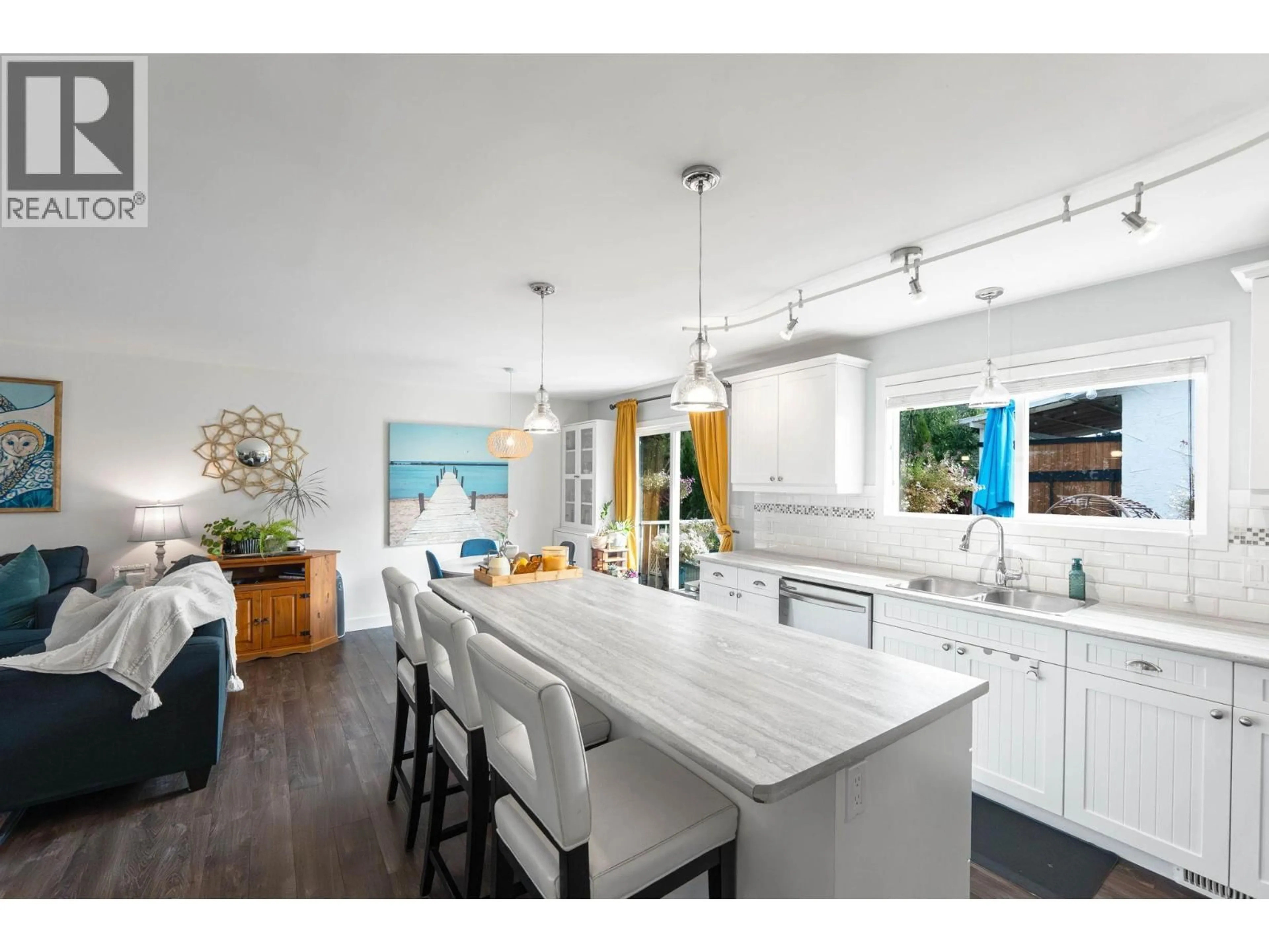 Open concept kitchen, unknown for 605 STIRLING ROAD, Kelowna British Columbia V1X3X4