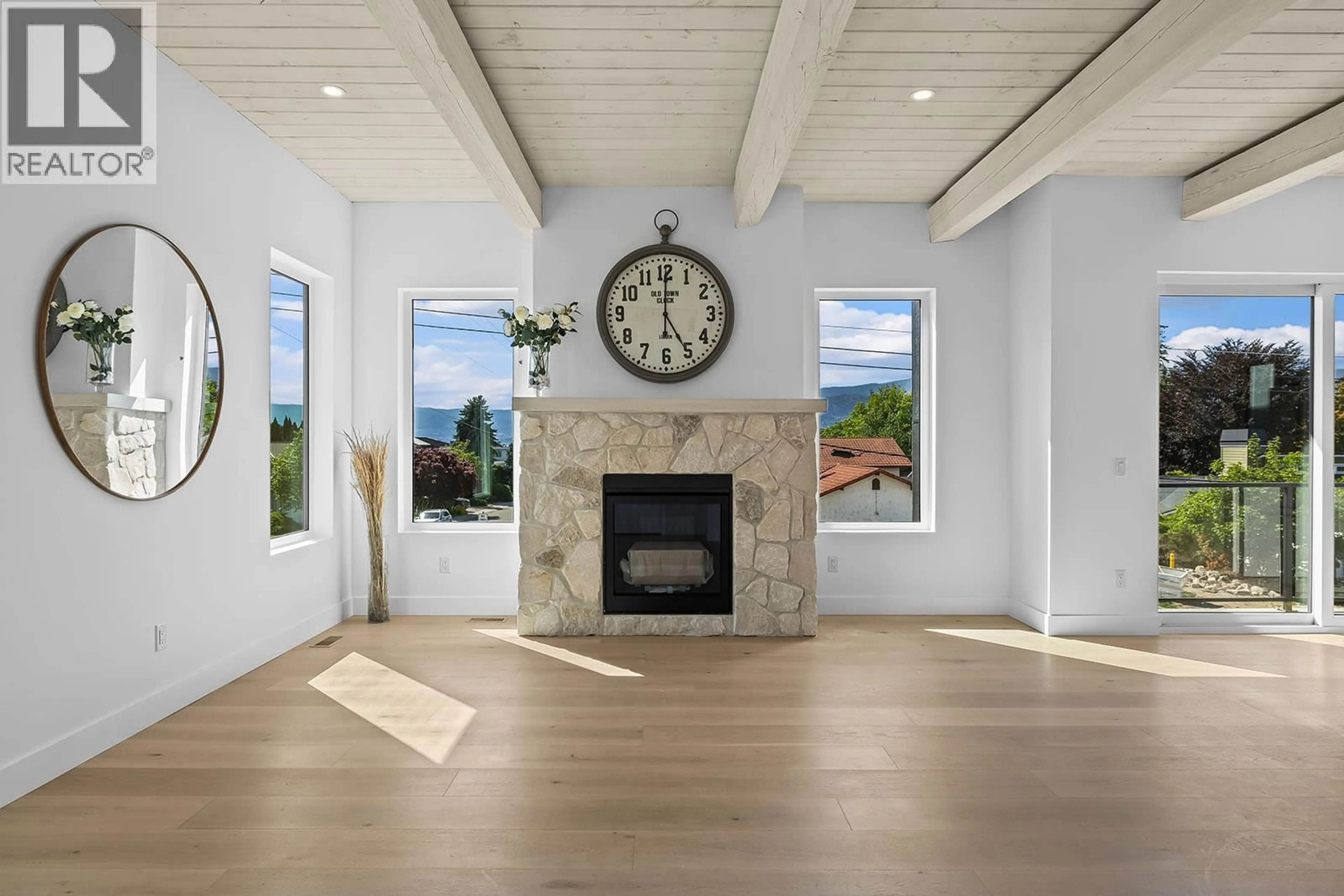 Unknown for 4499 WALKER ROAD, Kelowna British Columbia V1W1G8