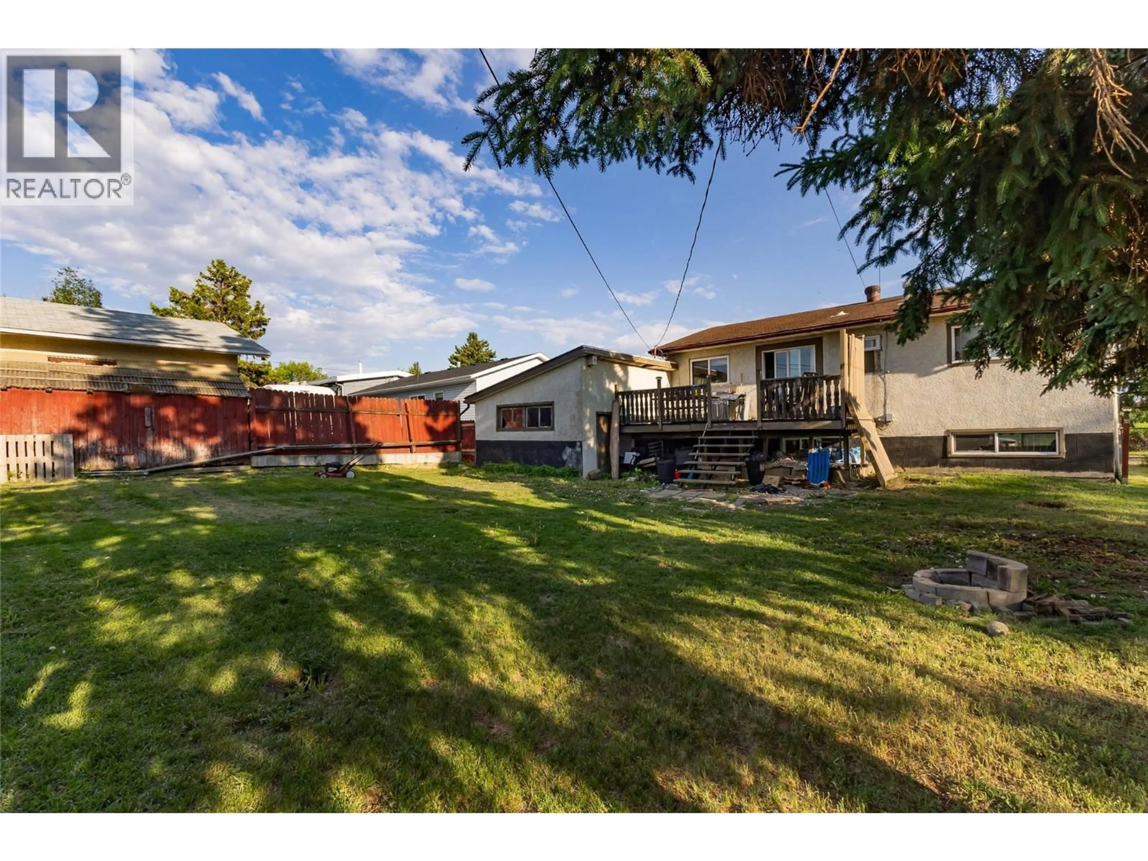 A pic from outside/outdoor area/front of a property/back of a property/a pic from drone, unknown for 416 96 AVENUE, Dawson Creek British Columbia V1G1K4