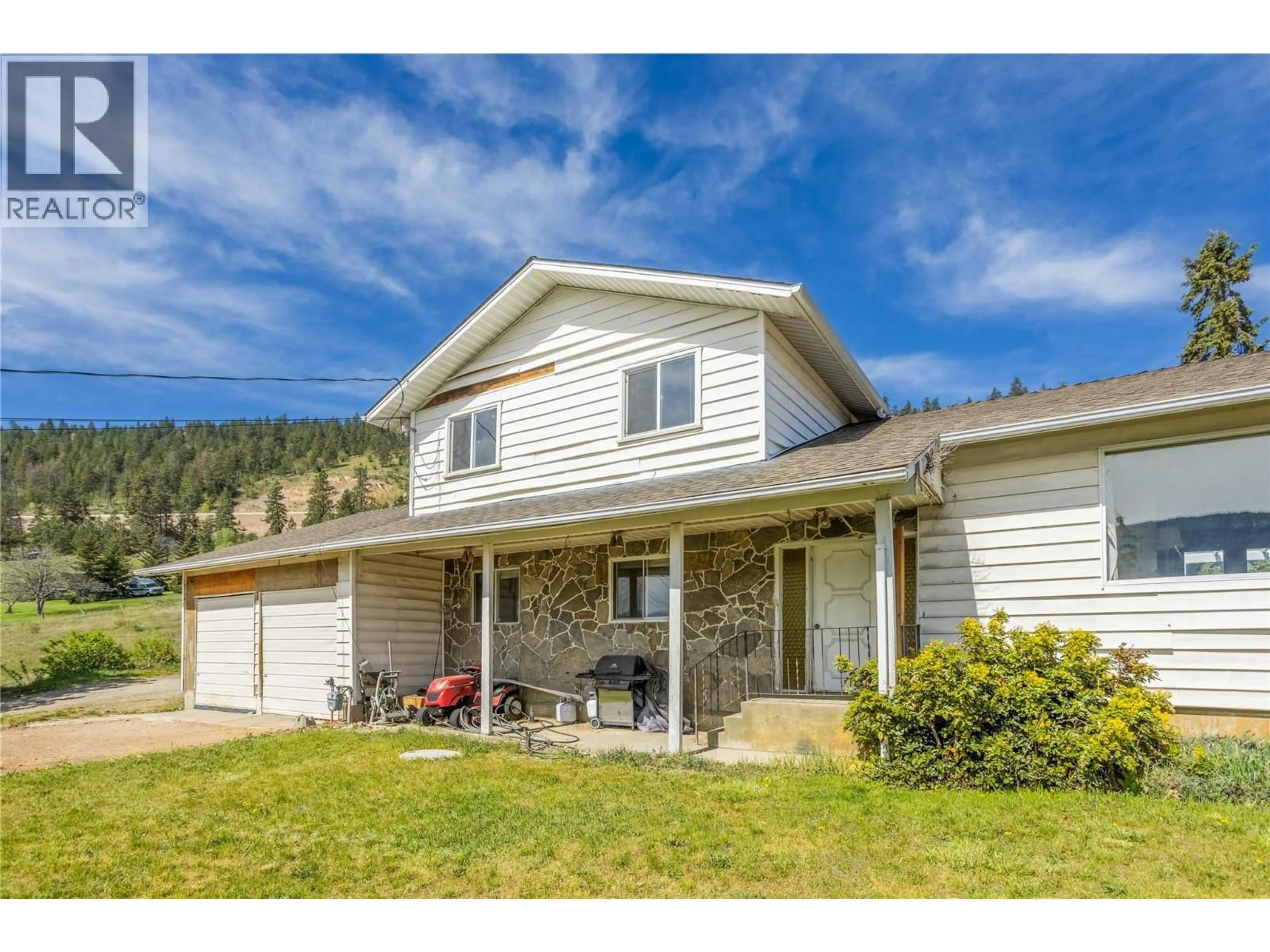 Home with vinyl exterior material, unknown for 15370 OLD MISSION ROAD, Lake Country British Columbia V4V2G5