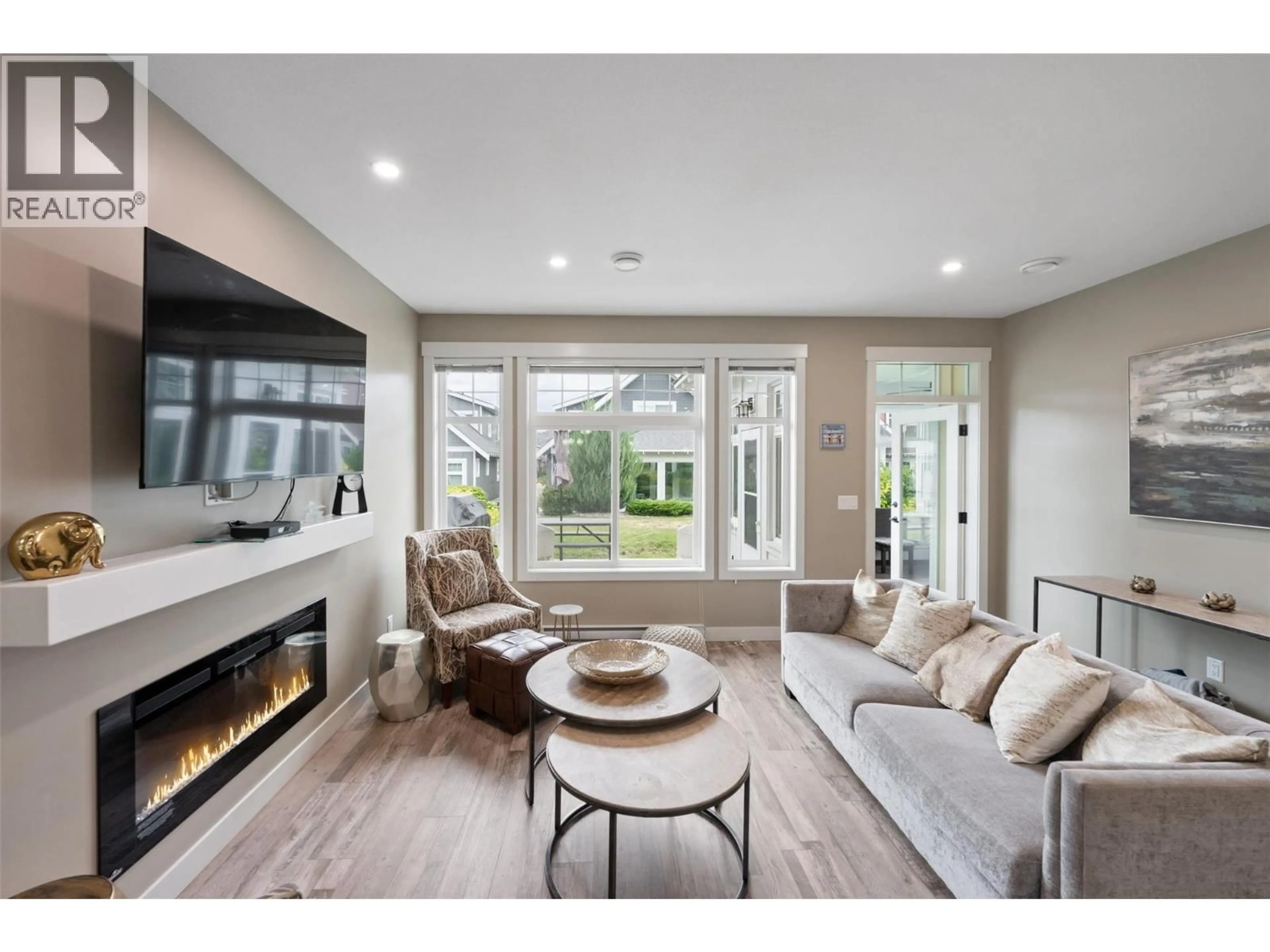 Living room with furniture, unknown for 55 - 2450 RADIO TOWER ROAD, Oliver British Columbia V0H1T1