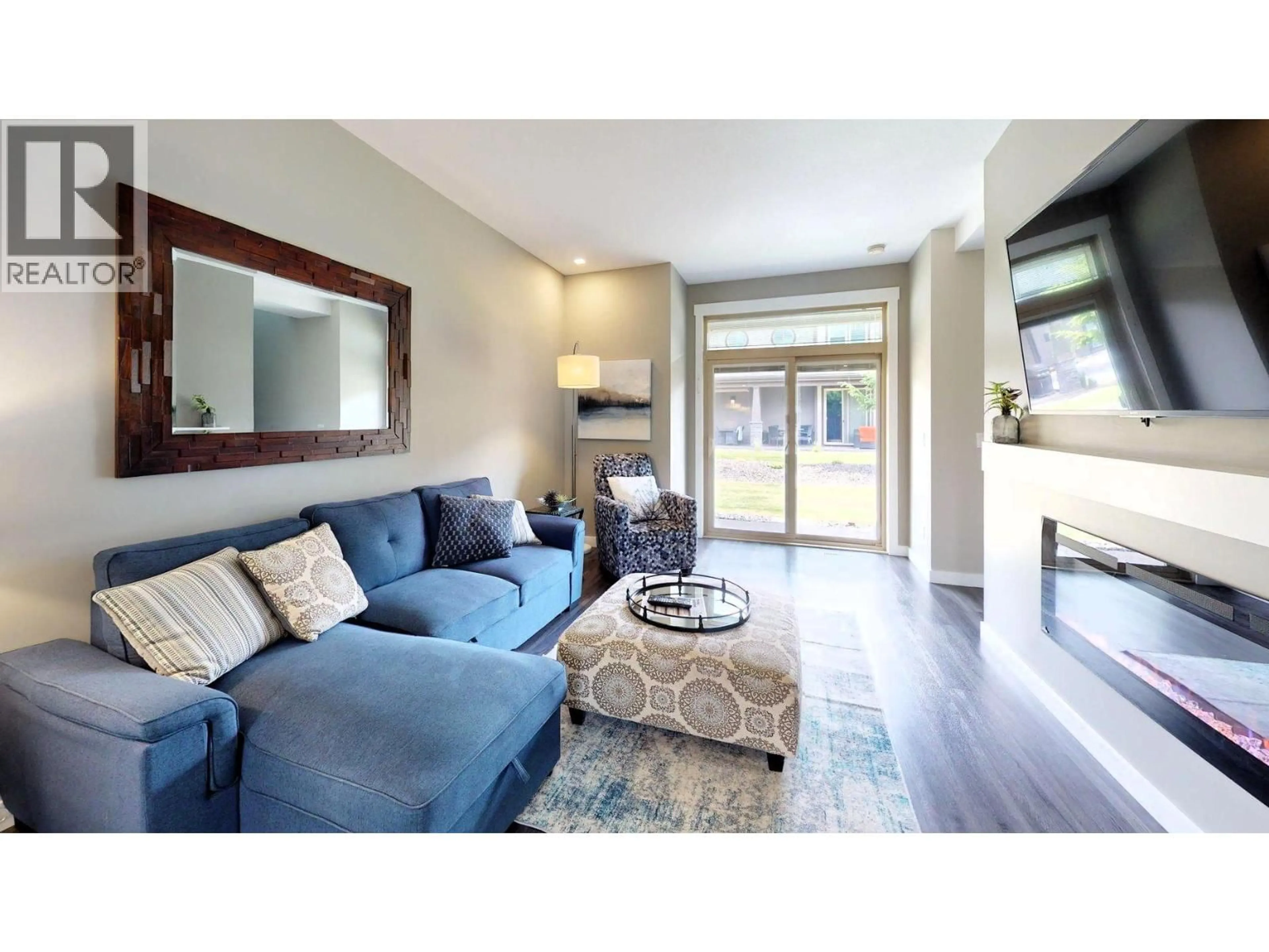 Living room with furniture, unknown for 924 - 900 BIGHORN BOULEVARD, Radium Hot Springs British Columbia V0A1M0
