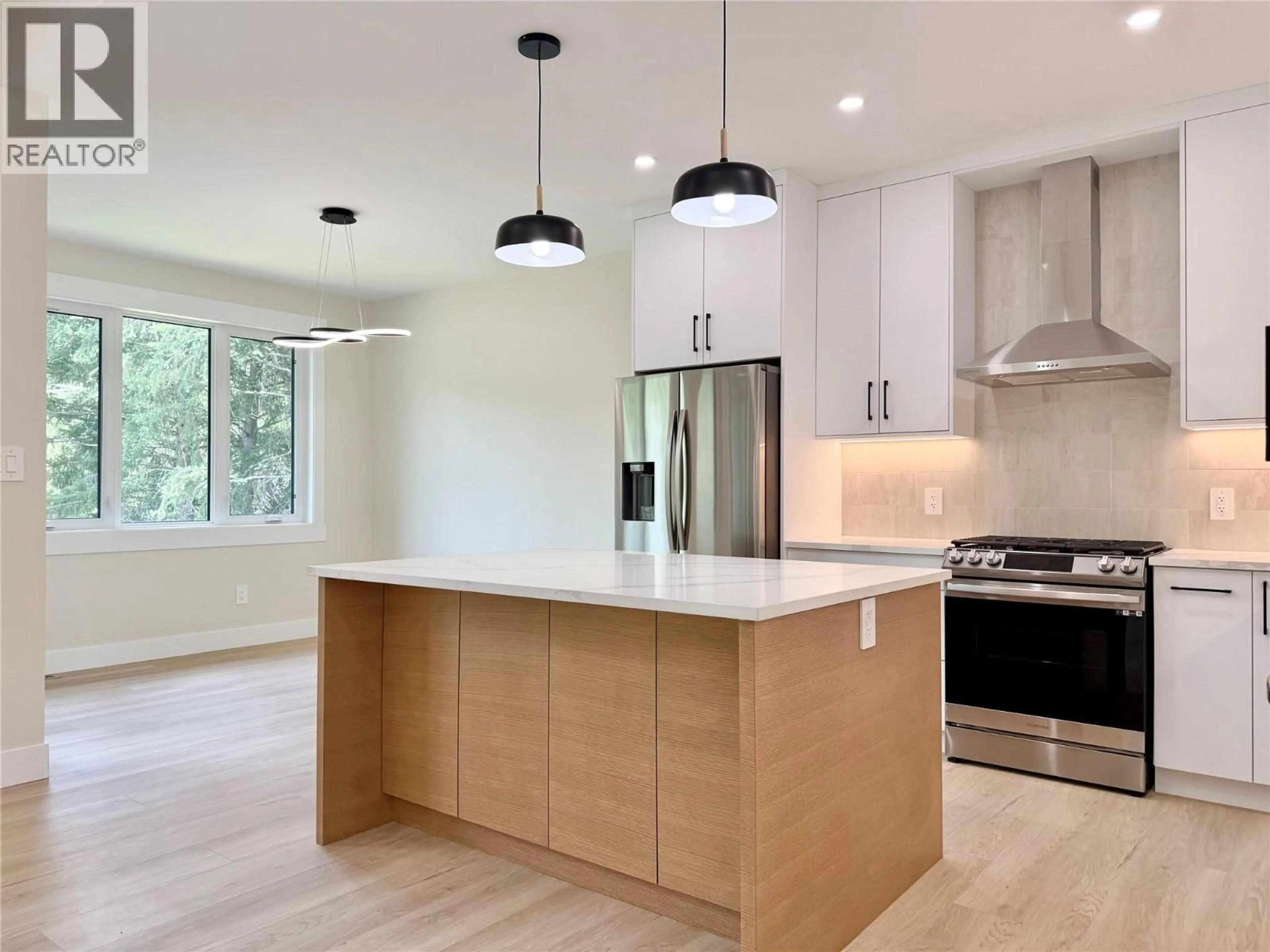 Open concept kitchen, unknown for 245 PROSPECT DRIVE, Grand Forks British Columbia V0H1H2