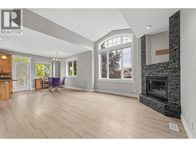 574 GOWEN PLACE, Kelowna 4