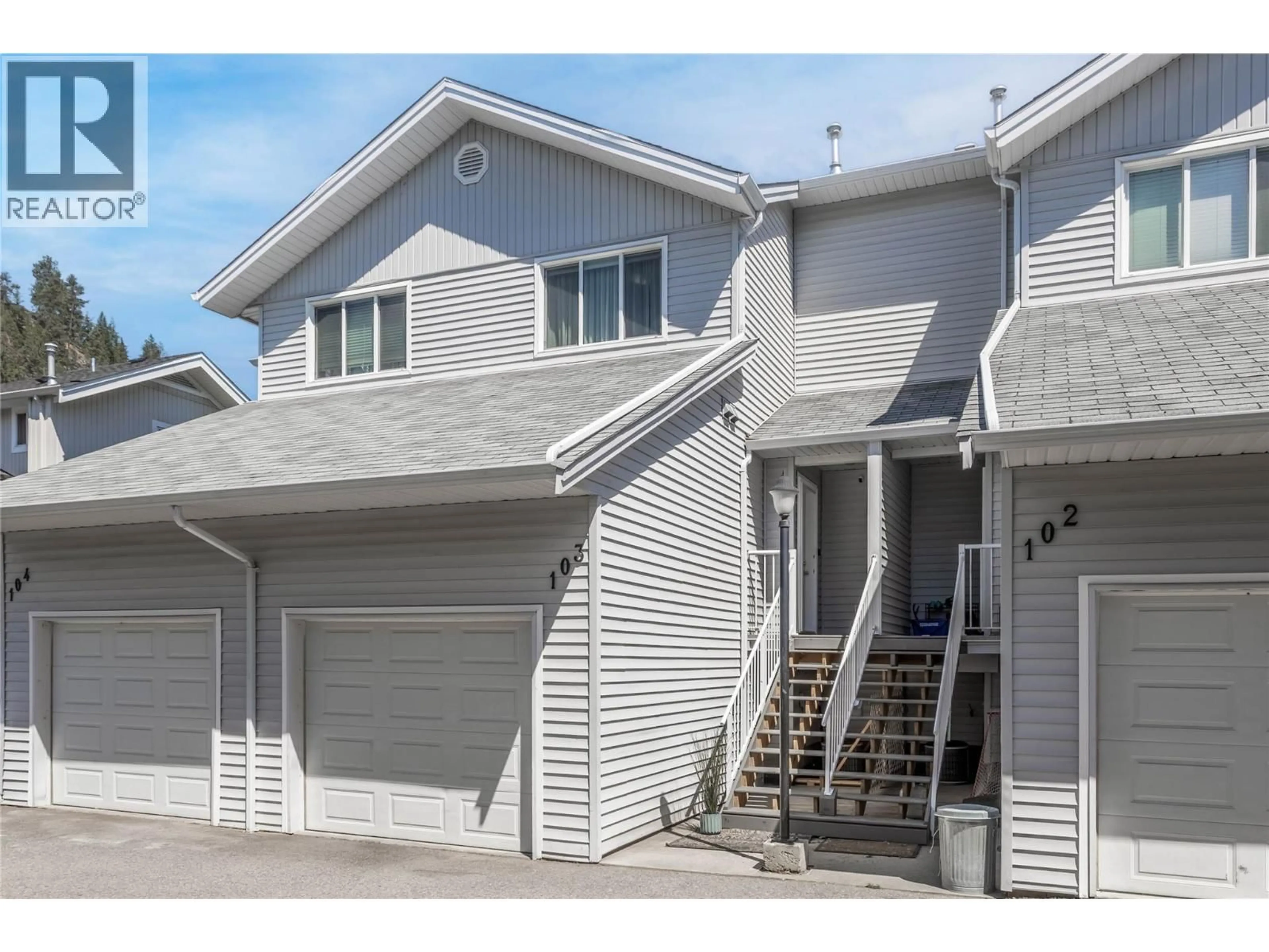 Home with vinyl exterior material, street for 103 - 5460 CLEMENTS CRESCENT, Peachland British Columbia V0H1X5