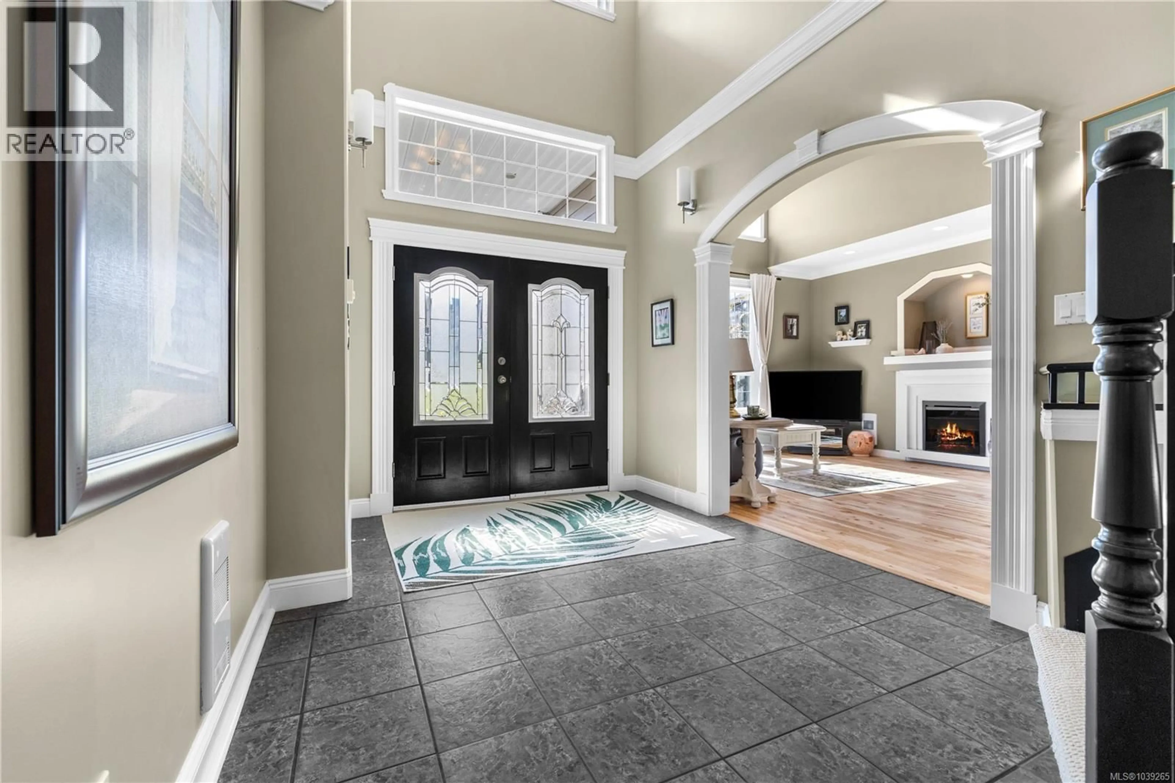 Indoor entryway for 608 NELSON ROAD, Campbell River British Columbia V9H1V1