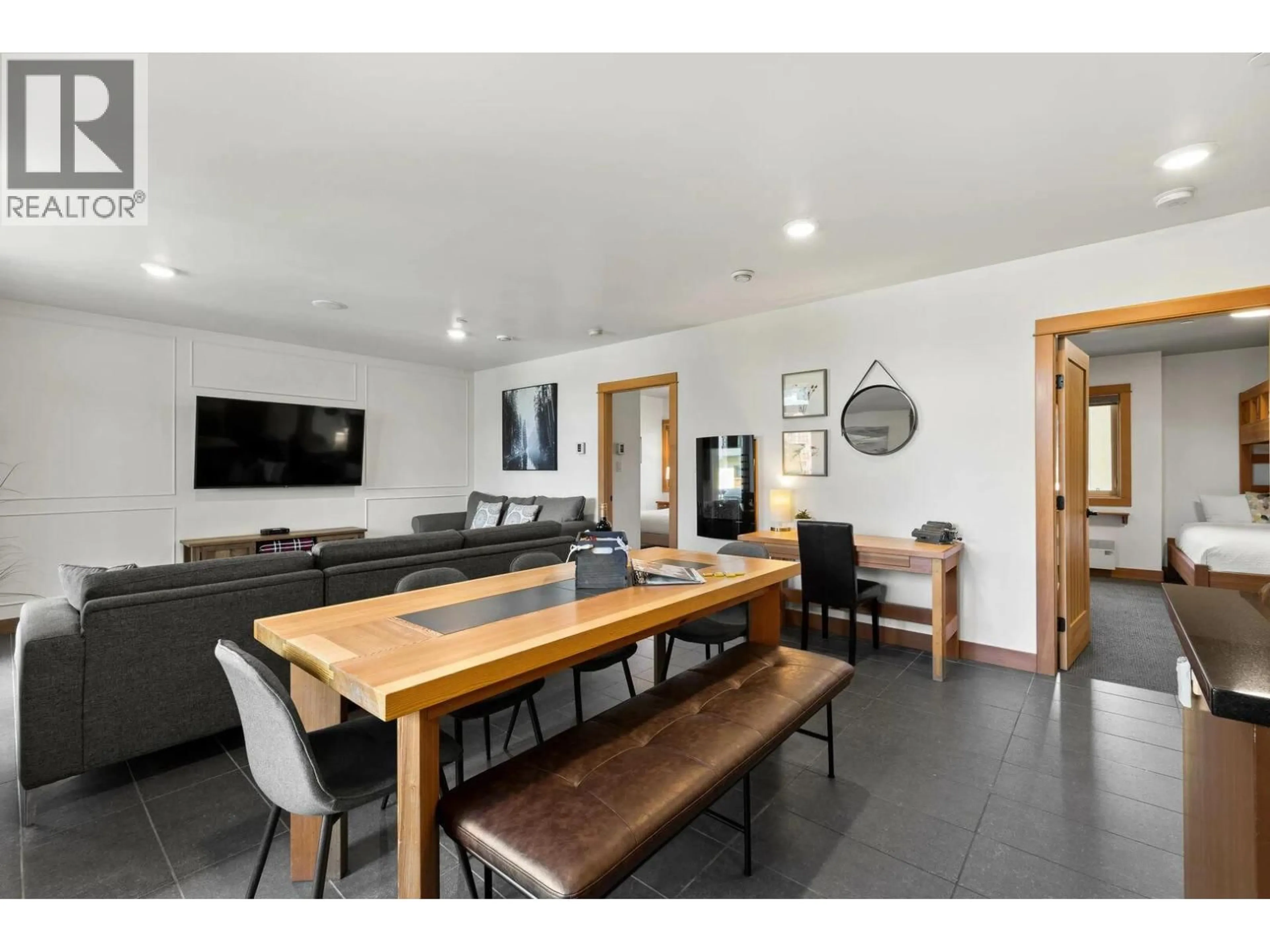 Open concept kitchen, unknown for 201 - 3270 VILLAGE WAY OTHER, Sun Peaks British Columbia V0E5N0