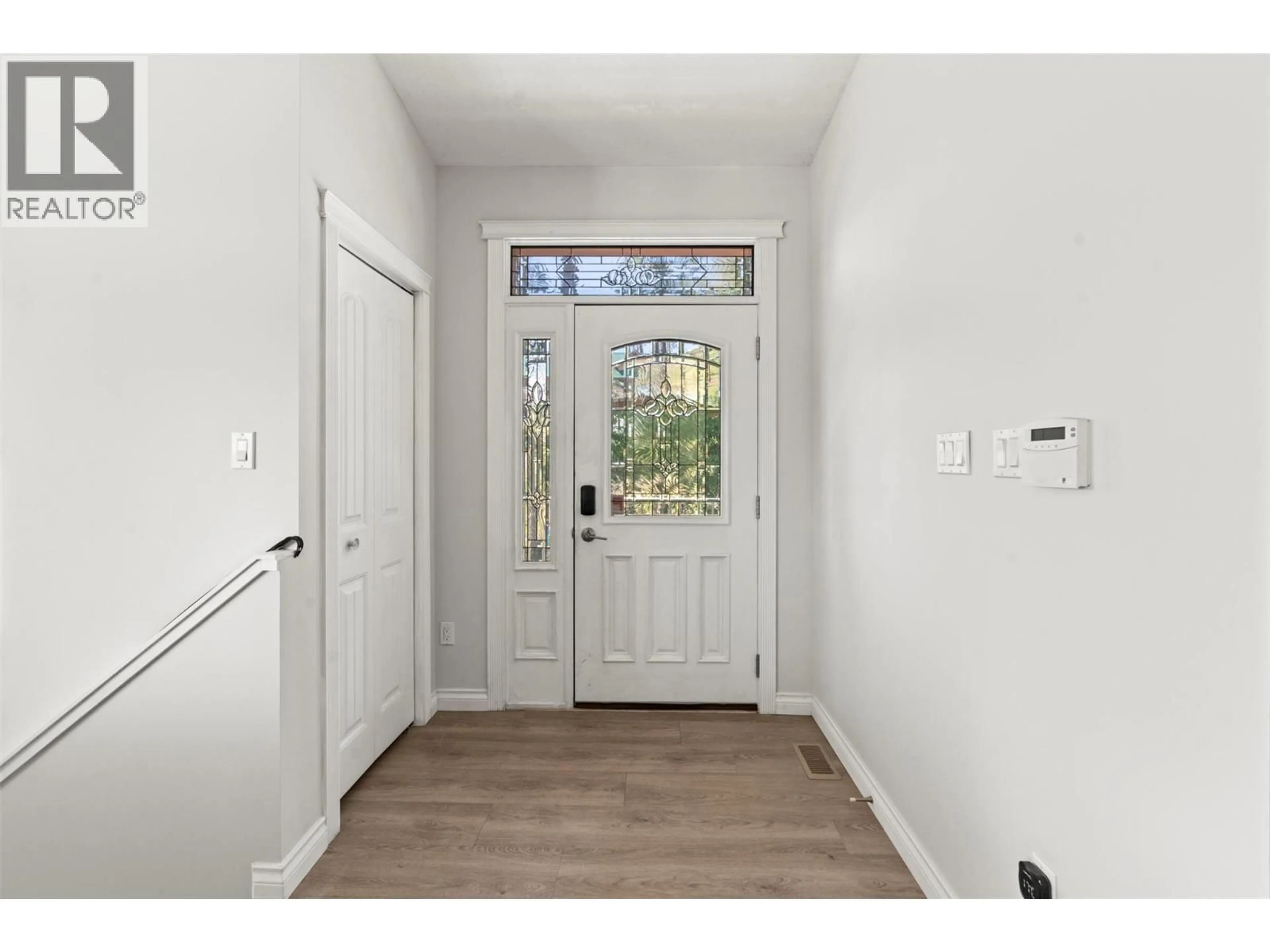 Indoor entryway for 70 LESTER ROAD, Vernon British Columbia V1H2G3