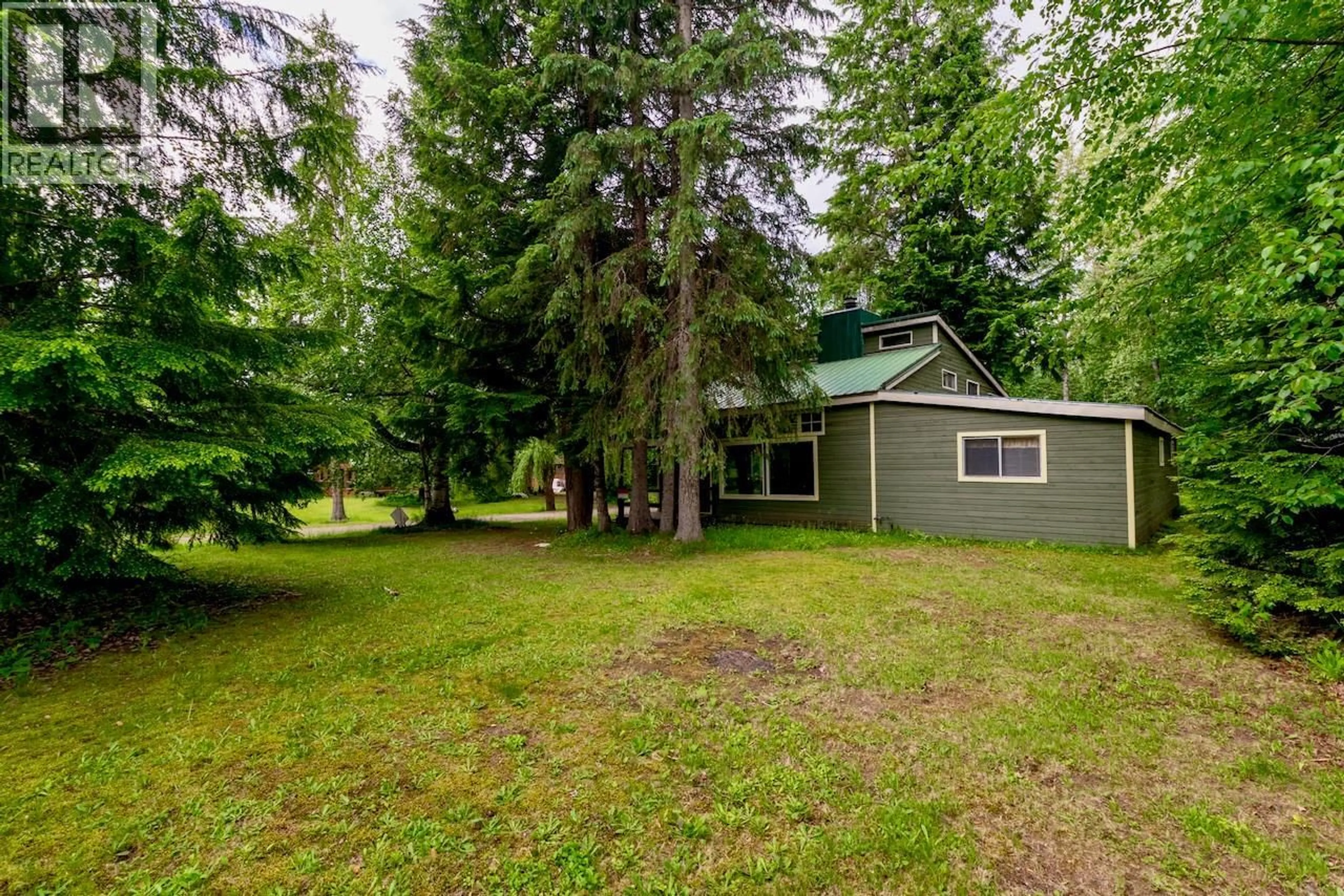 A pic from outside/outdoor area/front of a property/back of a property/a pic from drone, forest/trees view for 1281 HOSKINS ROAD, Seymour Arm British Columbia V0E1M0