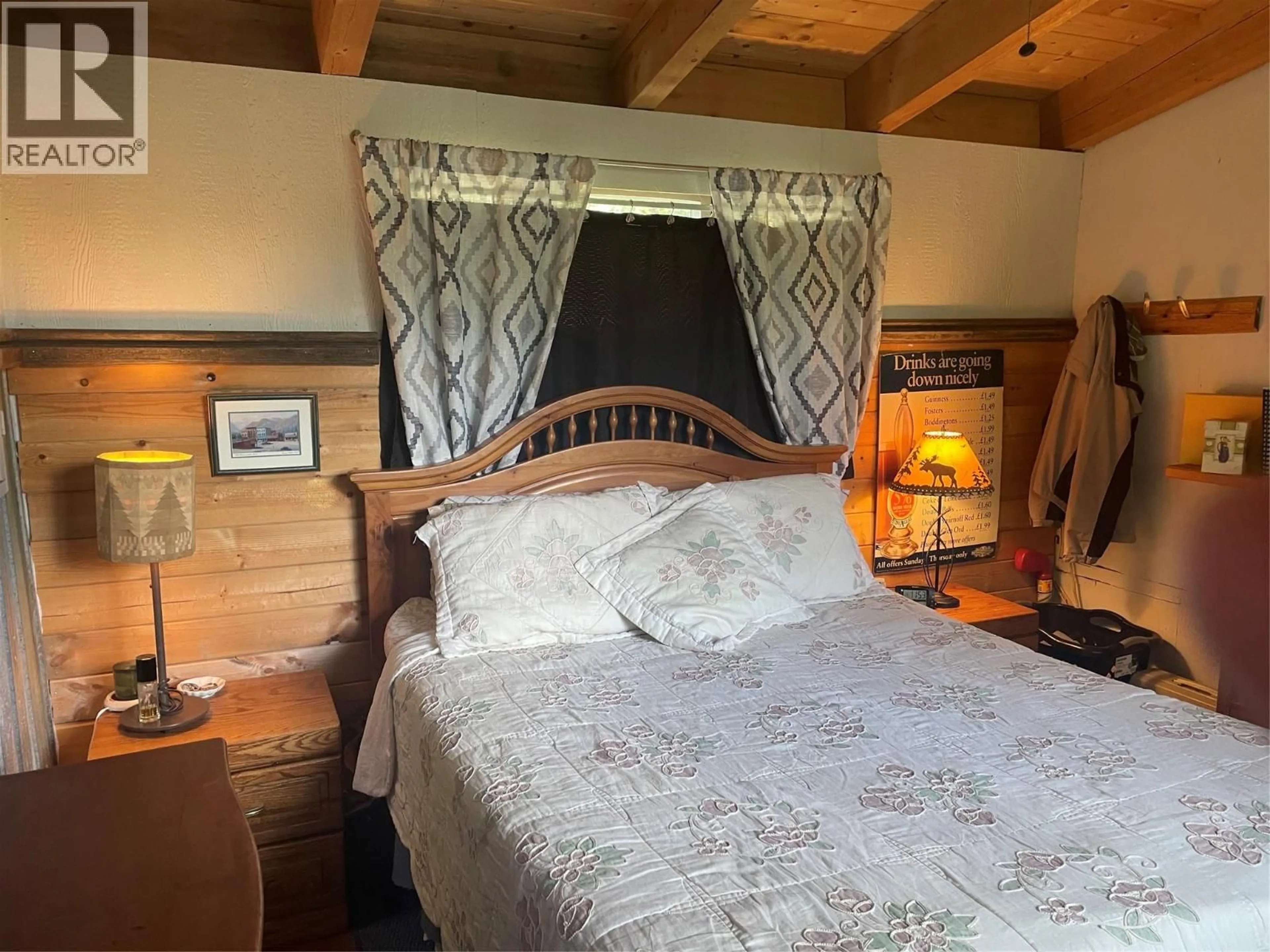 Bedroom with bed, wood/laminate floor for 8825 HIGHWAY 3/95 OTHER, Yahk British Columbia V0B2P0