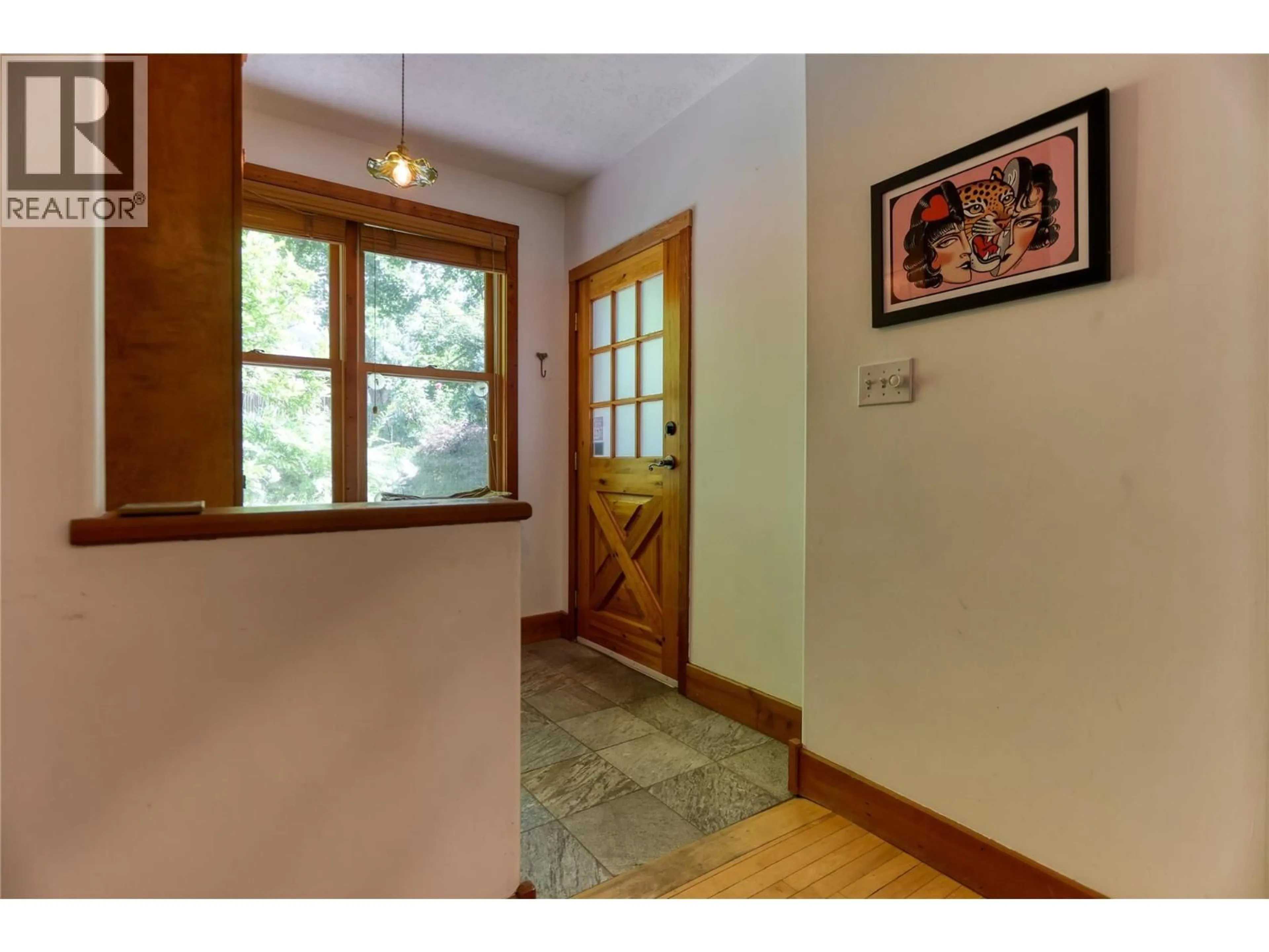 Indoor entryway for 713 CARBONATE STREET, Nelson British Columbia V1L4P9