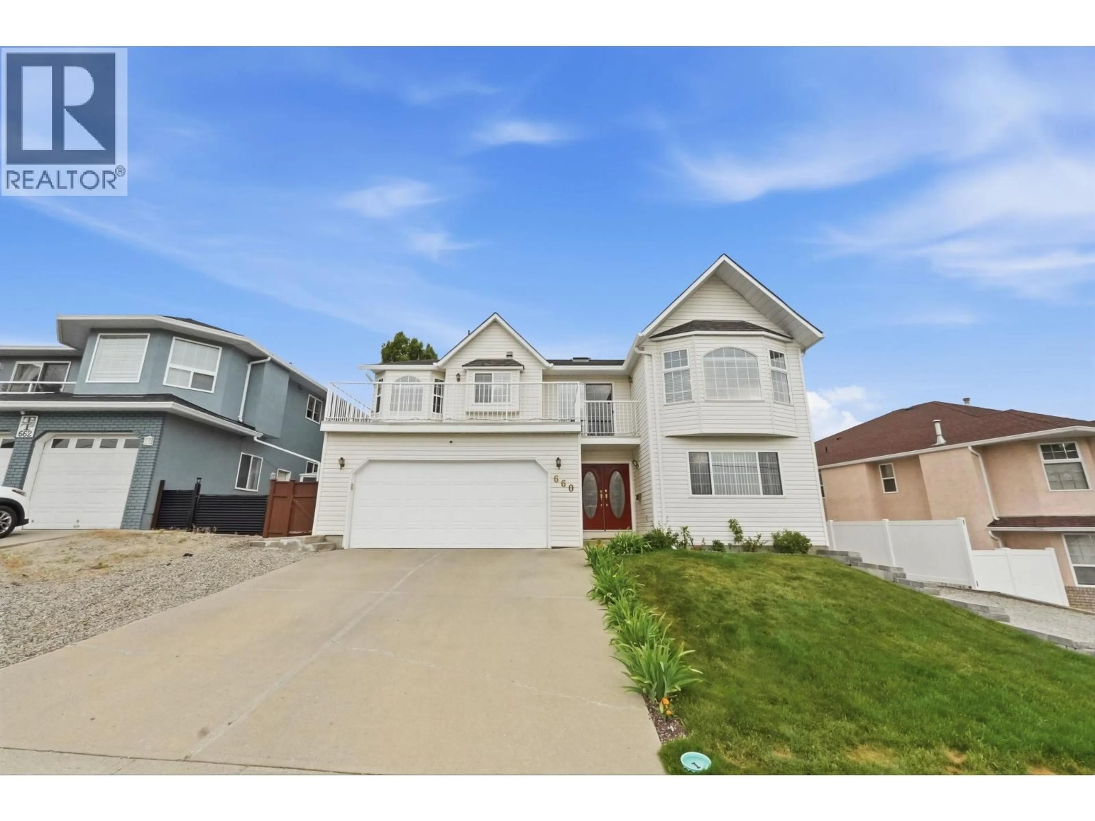 Home with vinyl exterior material, street for 660 WILTSE BOULEVARD, Penticton British Columbia V2A8J2