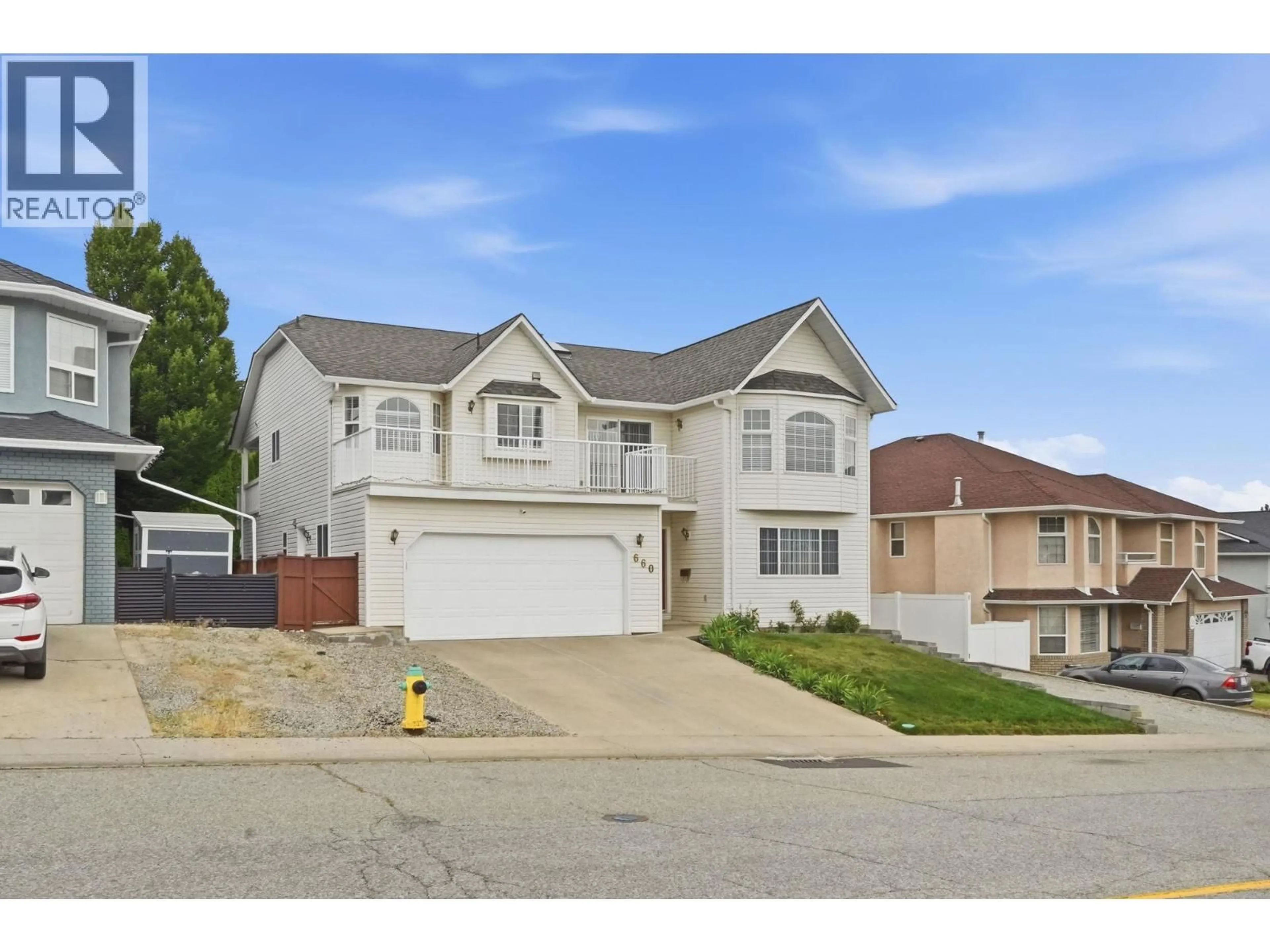 Home with vinyl exterior material, street for 660 WILTSE BOULEVARD, Penticton British Columbia V2A8J2