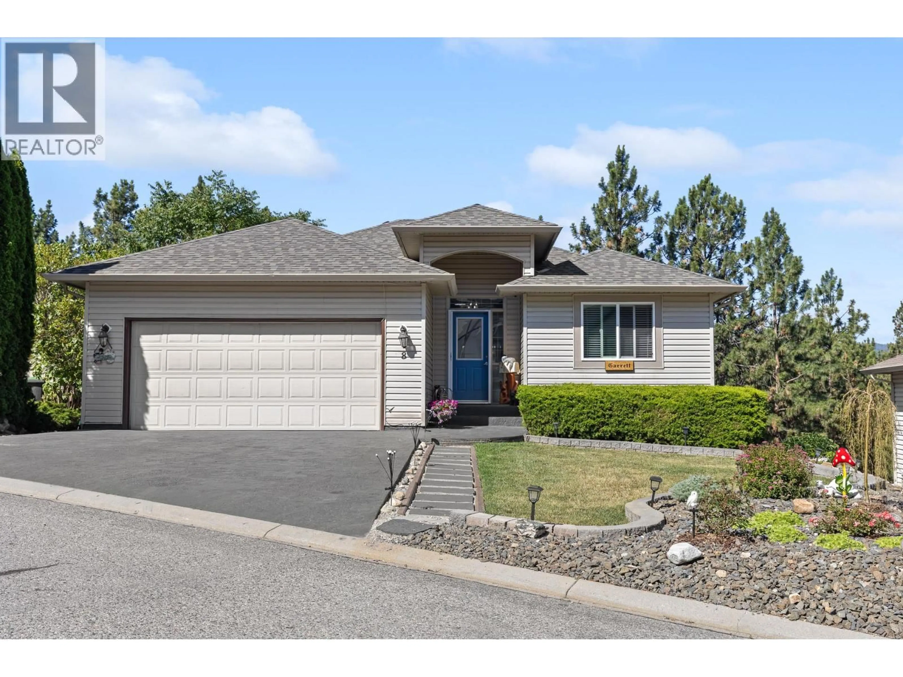 Home with vinyl exterior material, street for 8 - 3425 EAST BOUNDARY ROAD, West Kelowna British Columbia V4T2W6