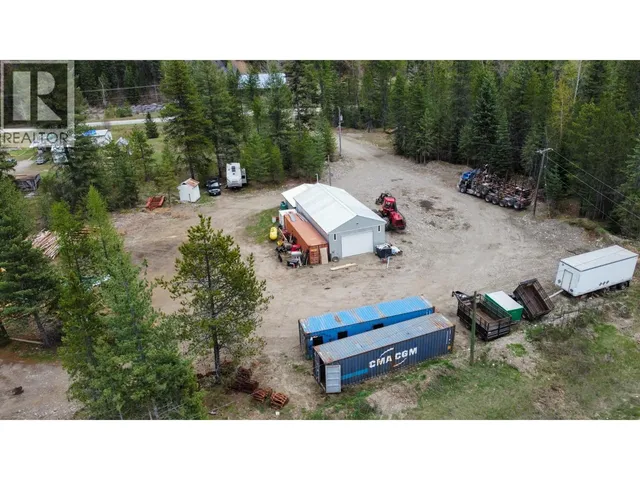 1978 AIRPORT ROAD, Salmo 3
