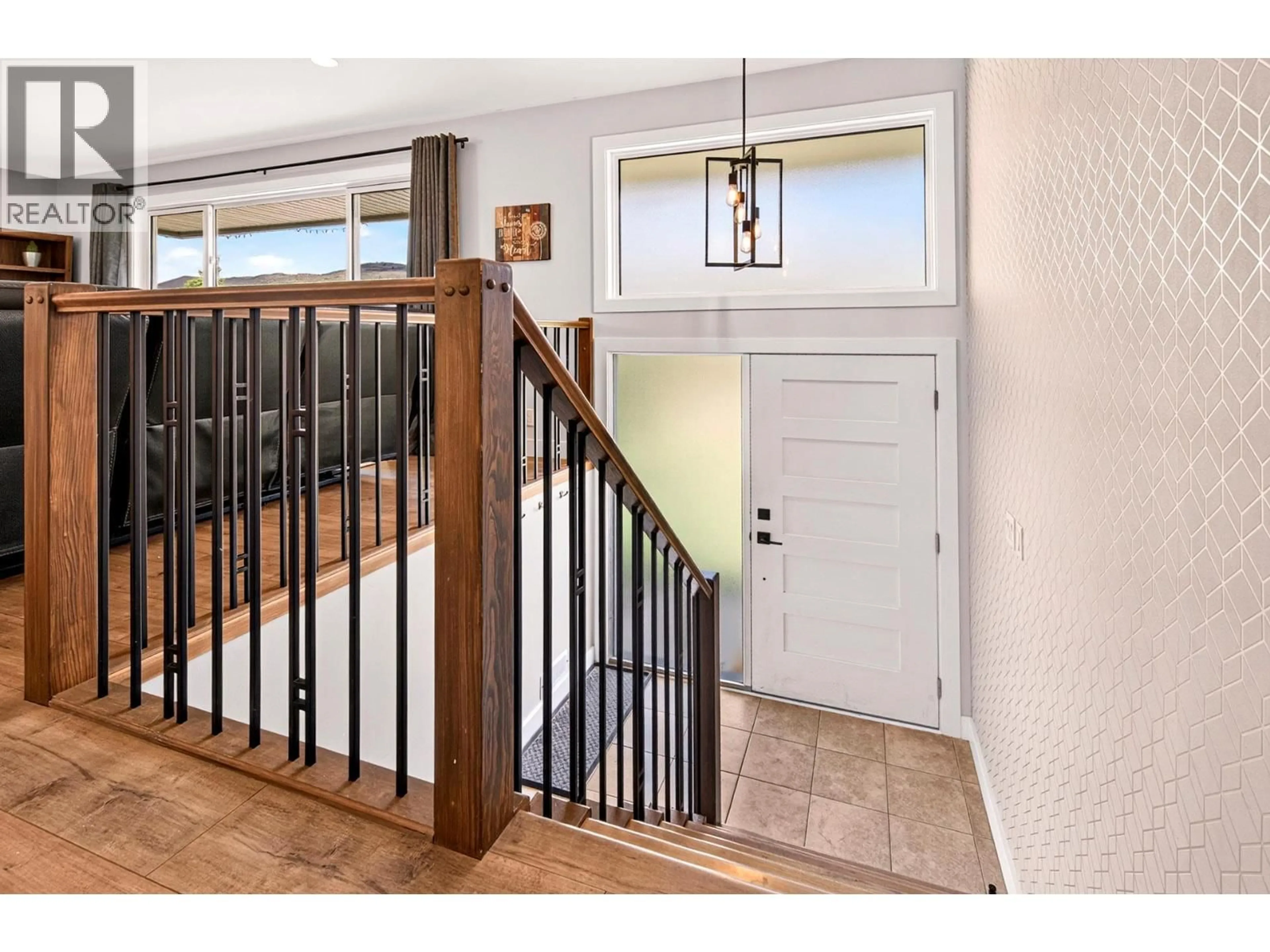 Indoor entryway for 3644 WESTSYDE ROAD, Kamloops British Columbia V2B7H6