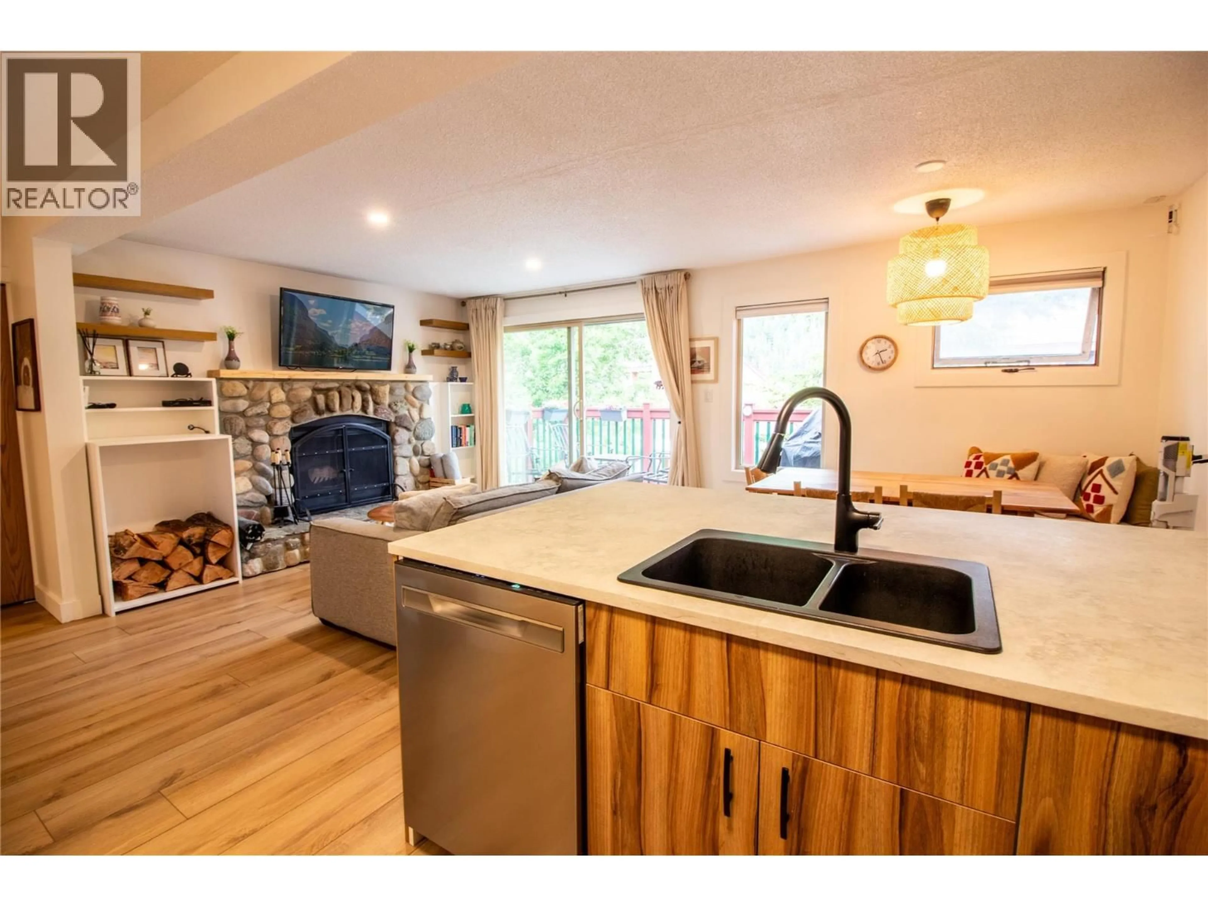 Open concept kitchen, wood/laminate floor for 824 - 2030 PANORAMA DRIVE, Panorama British Columbia V0A1T0