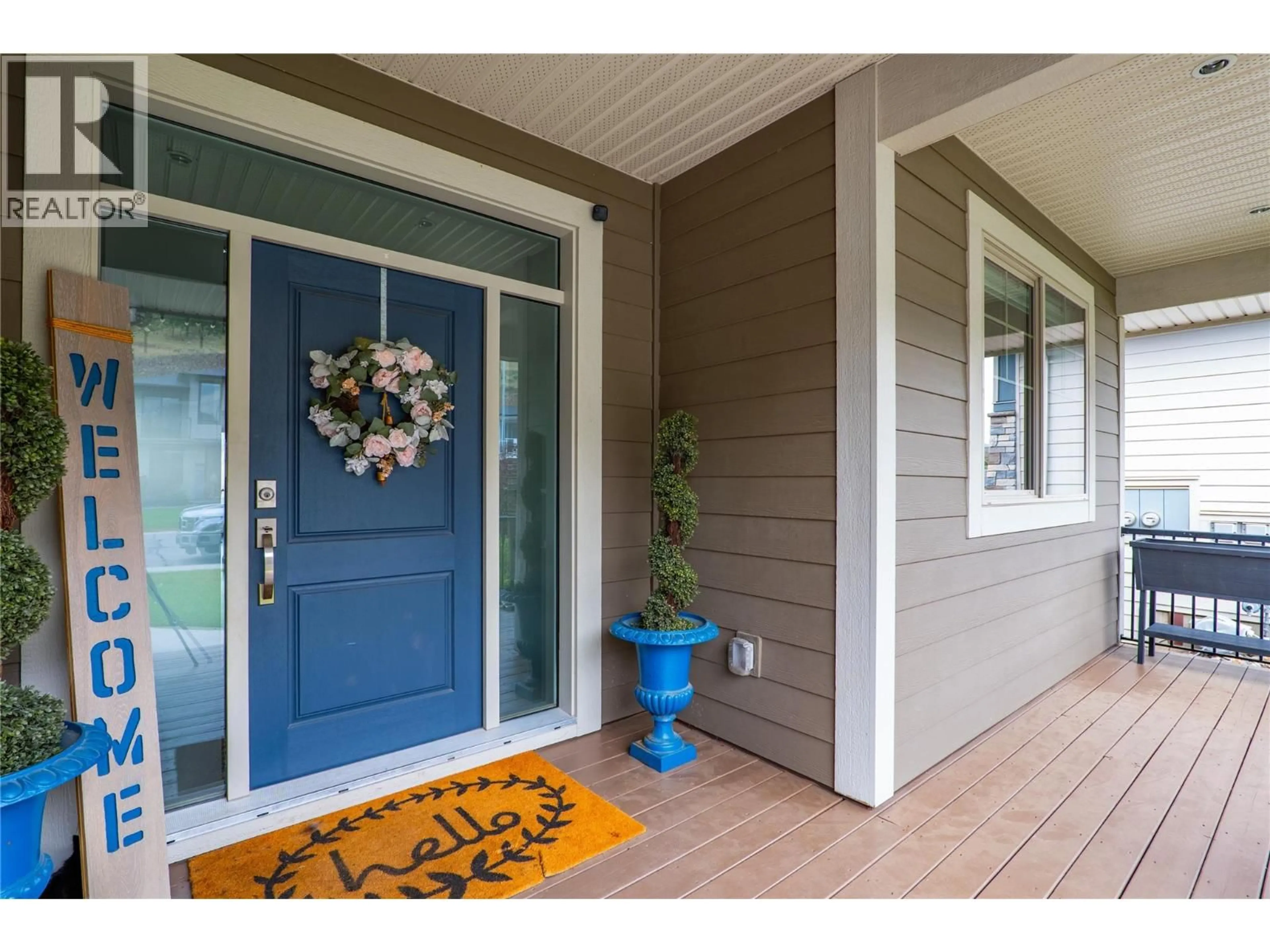 Indoor entryway for 2064 GALORE CRESCENT, Kamloops British Columbia V2E0A7