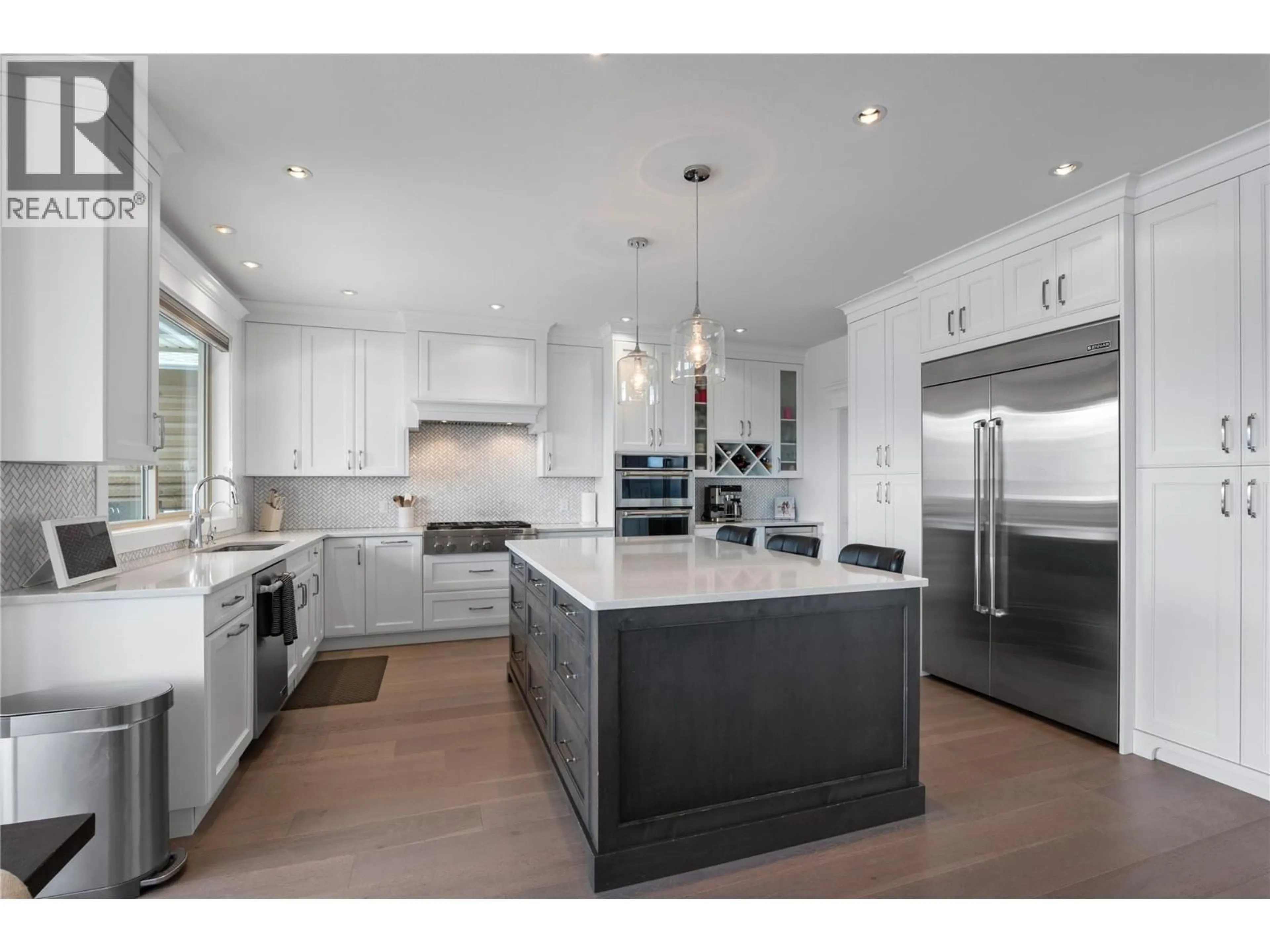Open concept kitchen, unknown for 2064 GALORE CRESCENT, Kamloops British Columbia V2E0A7