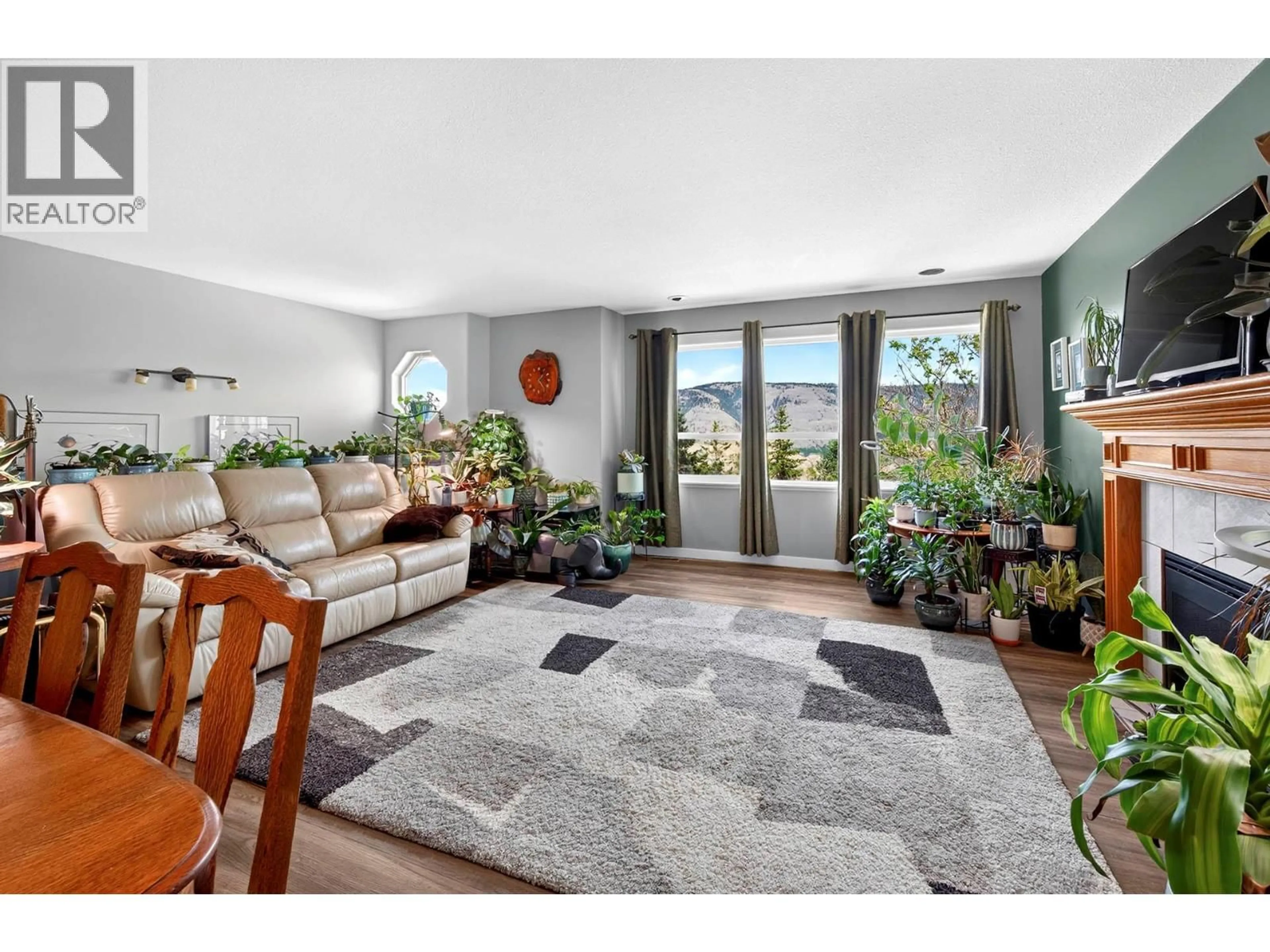 Living room with furniture, unknown for 2781 SKEENA DRIVE, Kamloops British Columbia V2E2M9