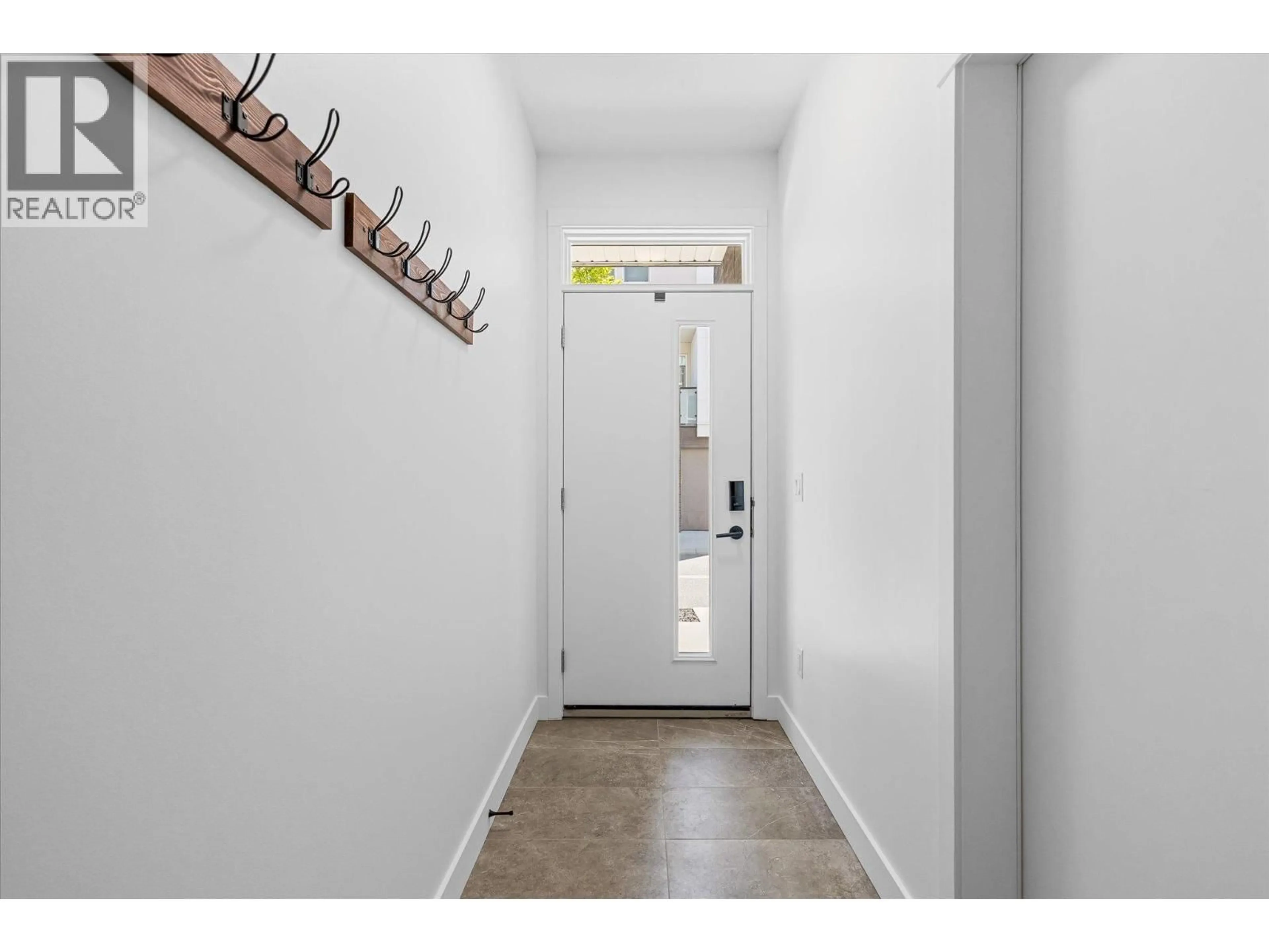 Indoor entryway for 367 - 610 ACADEMY WAY, Kelowna British Columbia V1V0E8